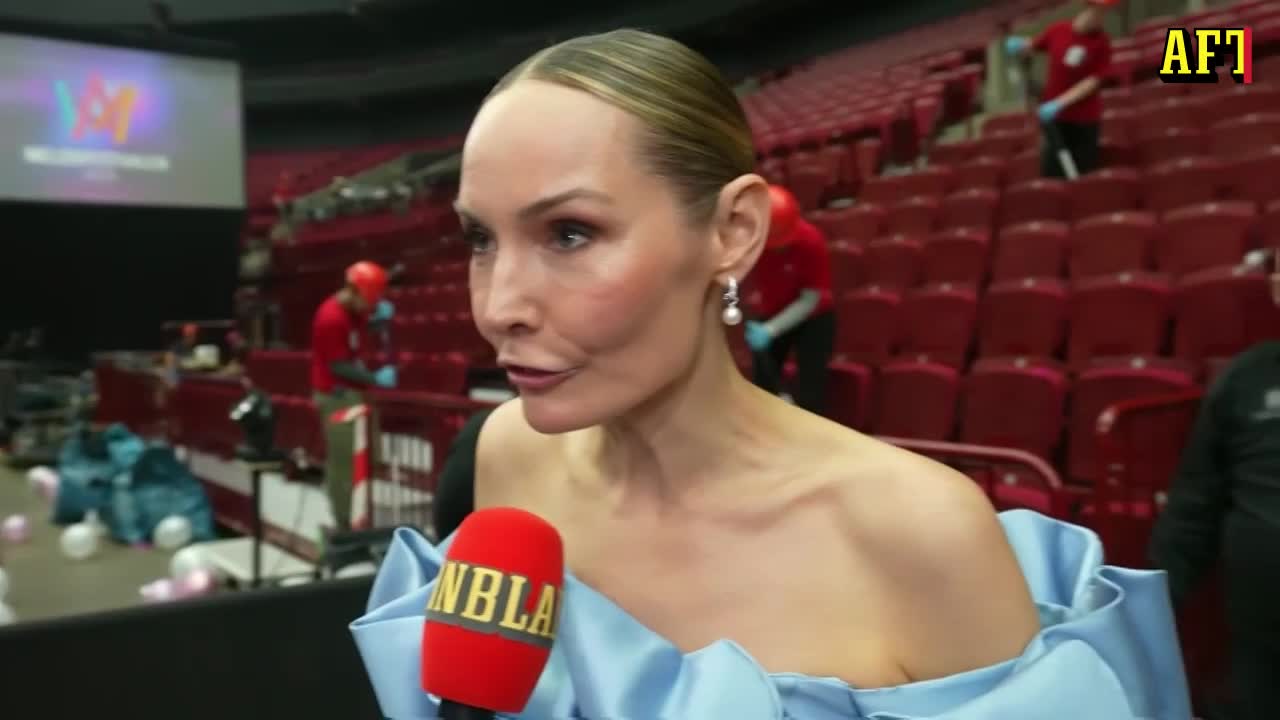 Carina Berg: "Min mamma tyckte jag var citat urduktig"