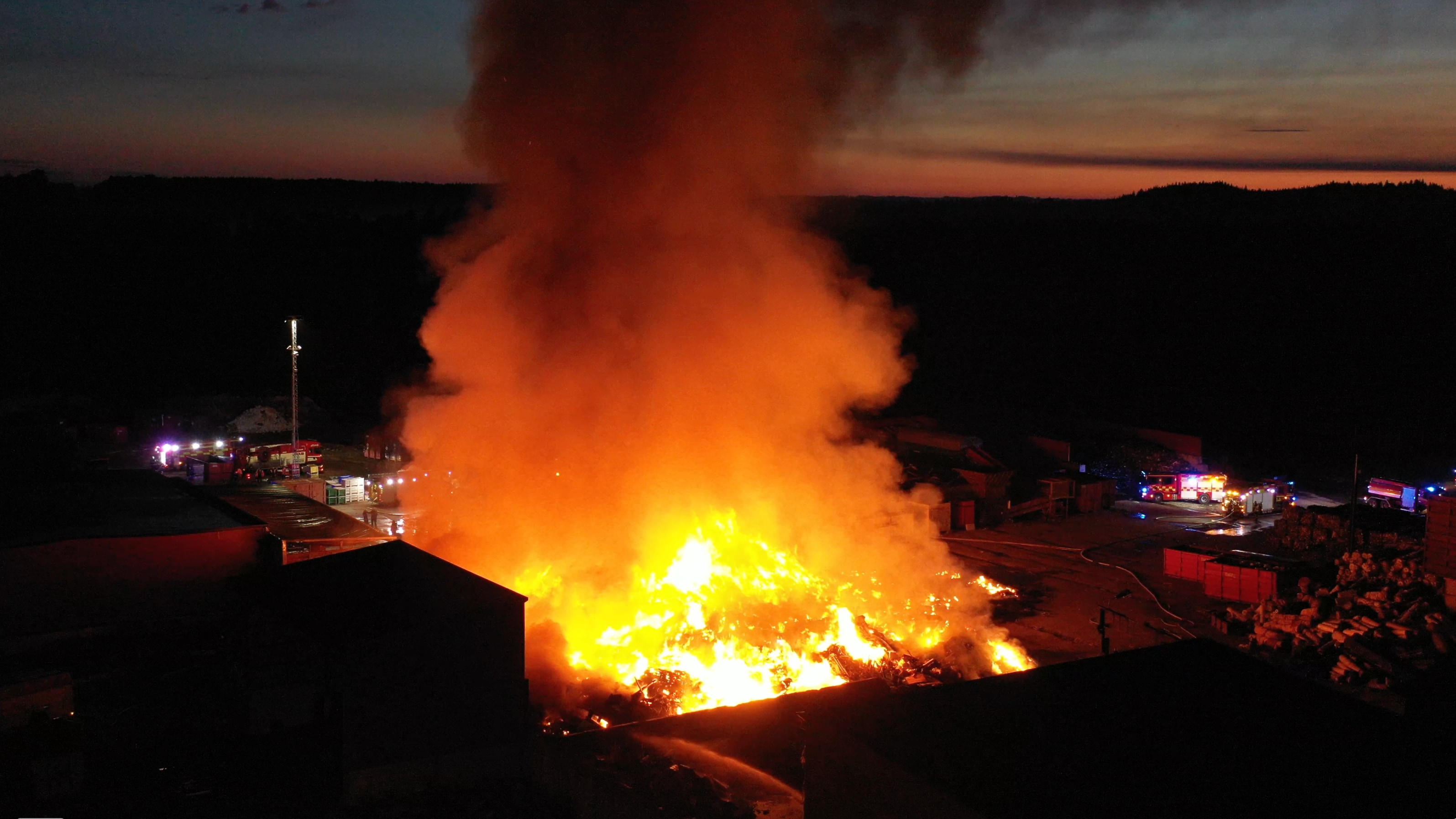Brand i avfallsanläggning i Vaggeryd