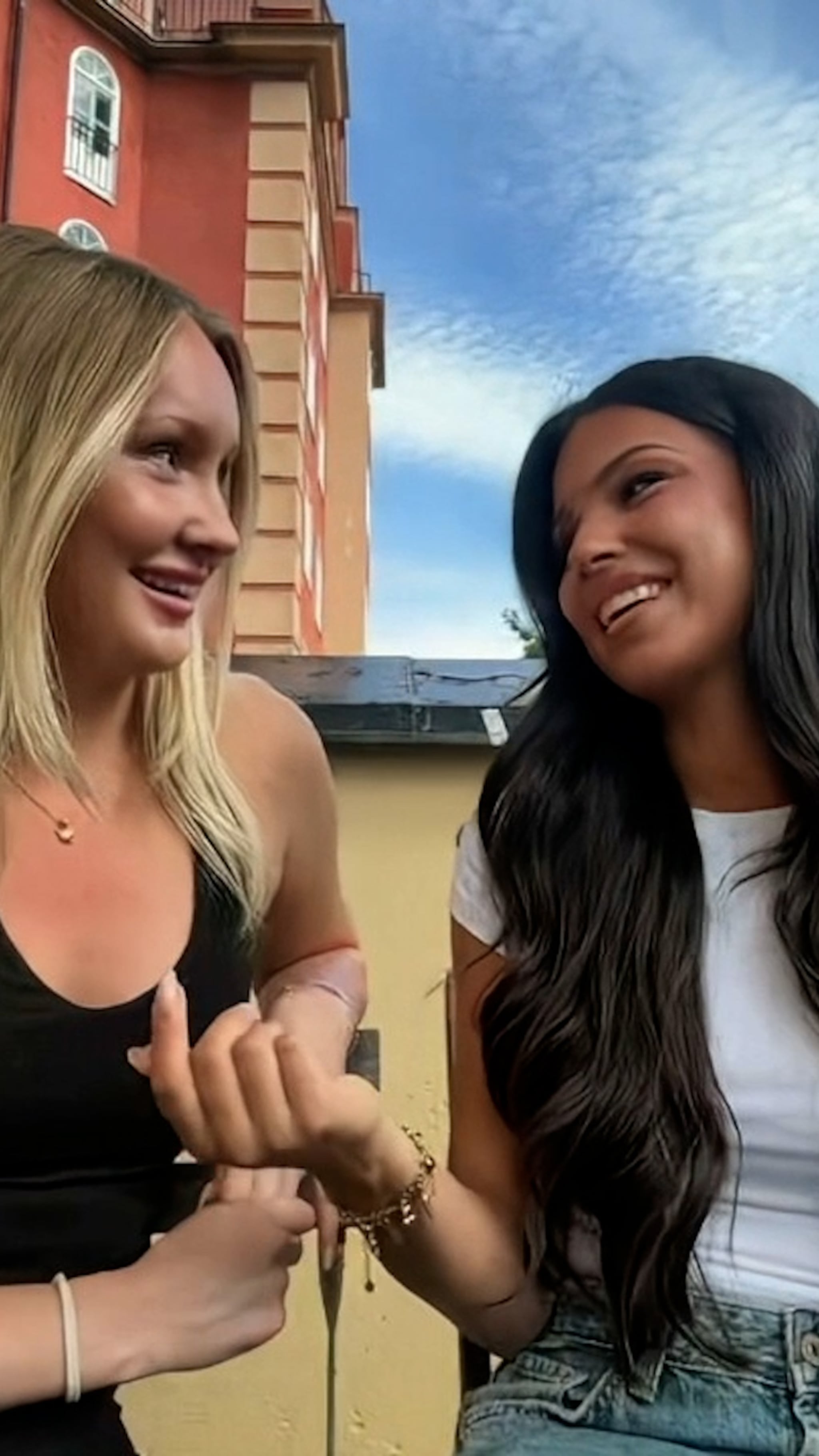 Så fick Wilma och Gabrielle dansa i la casita