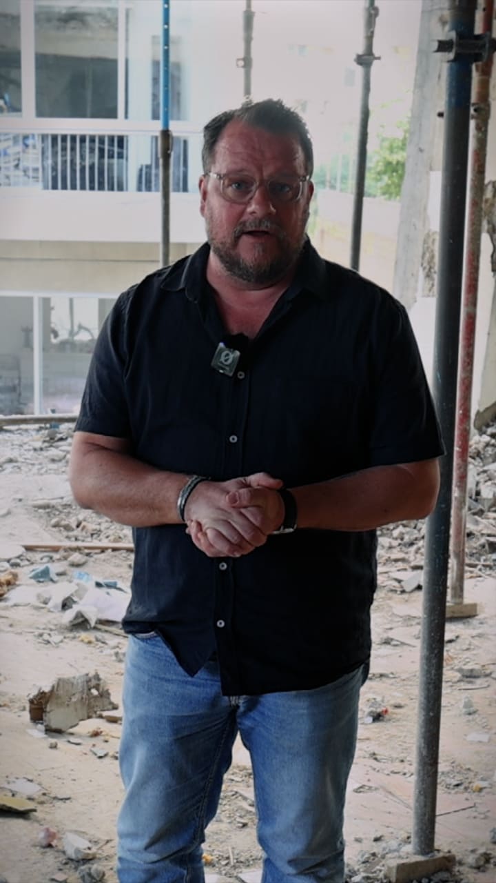 Israelisk missil sprängde hotellet – en kvinna död