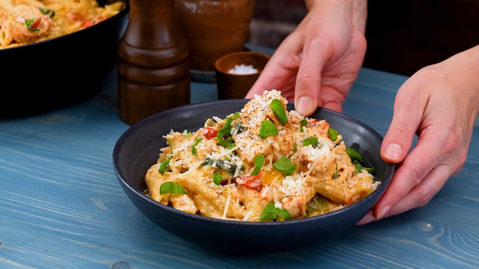 Krämig pasta med kyckling