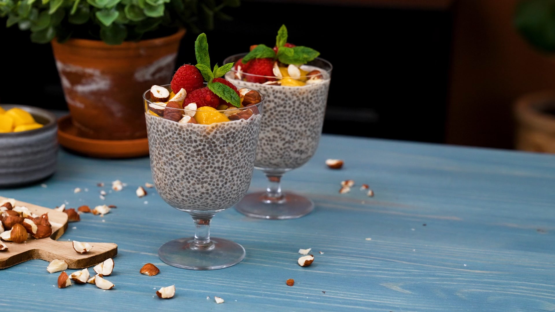 Chiapudding med färska bär