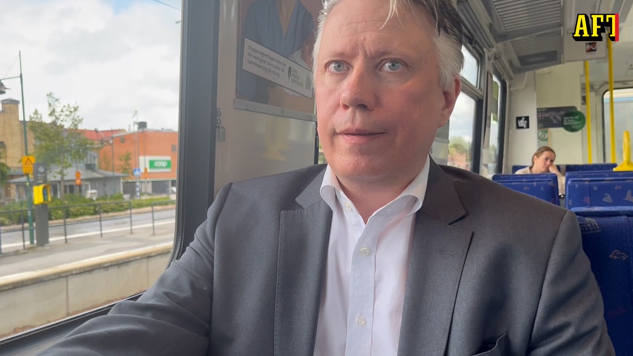 Hör David Lång (SD) efter tyska hatlåten: ”Ska prata med gruppledaren”