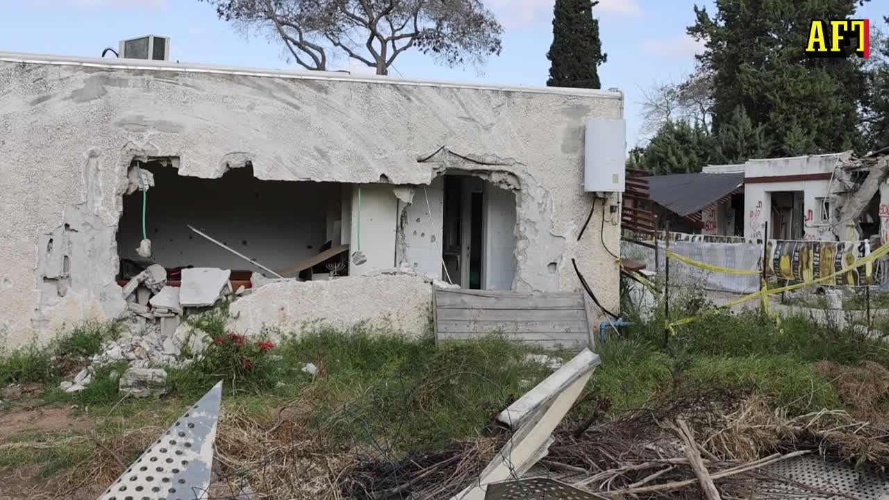 Överlevarna i kibbutzen berättar: ”Vi var som möss”