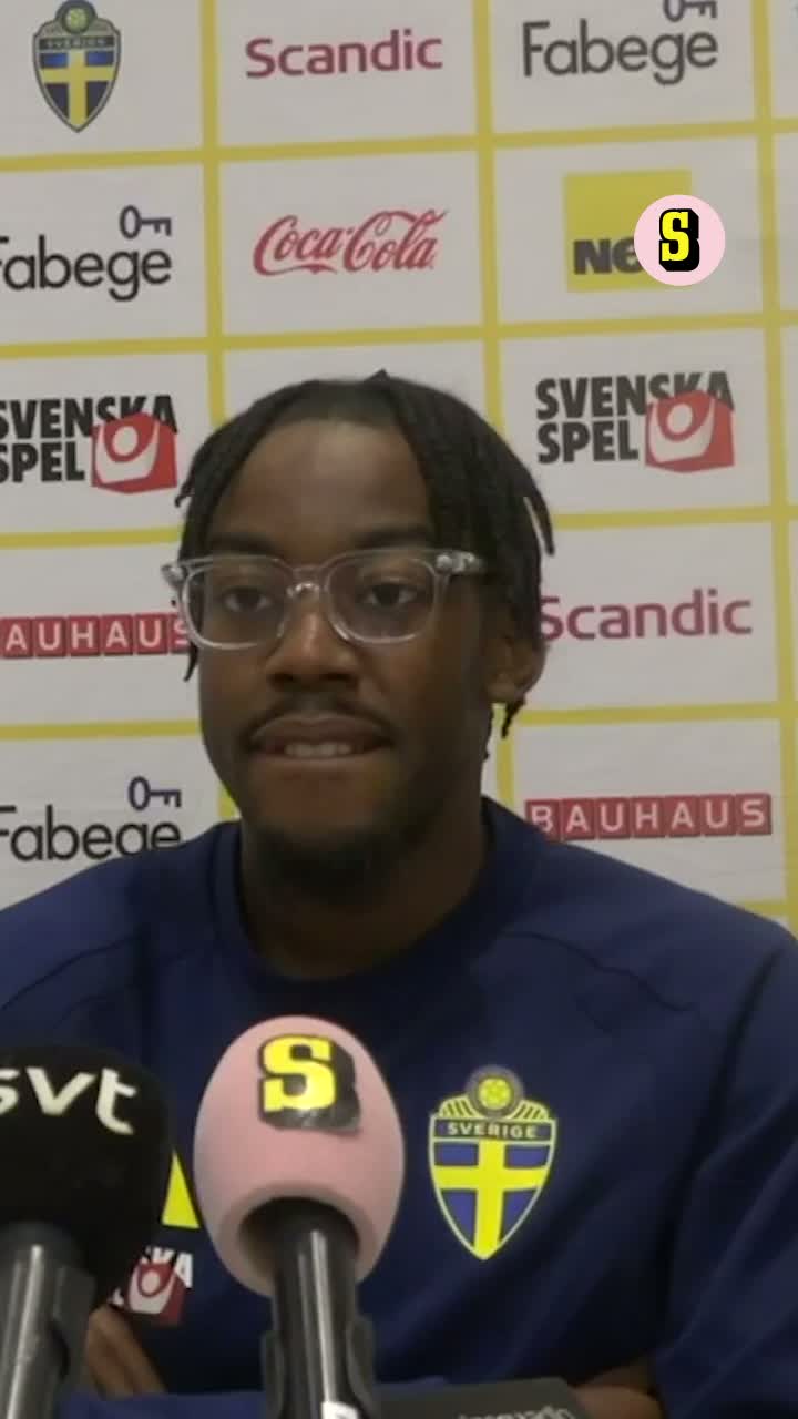 Elanga om Zlatan: ”Ska han vara expert?”