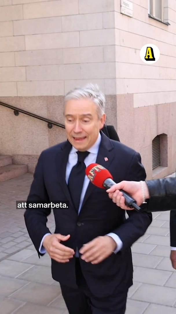 Kanadas finansminister om Bilderbergmötet: ”En bra sak”