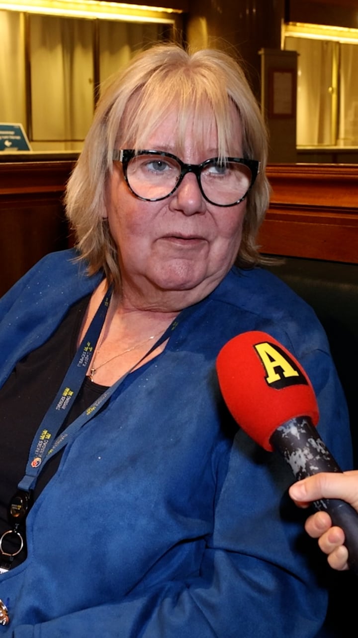 Nyopererad för cancer – tvingas till riksdagen