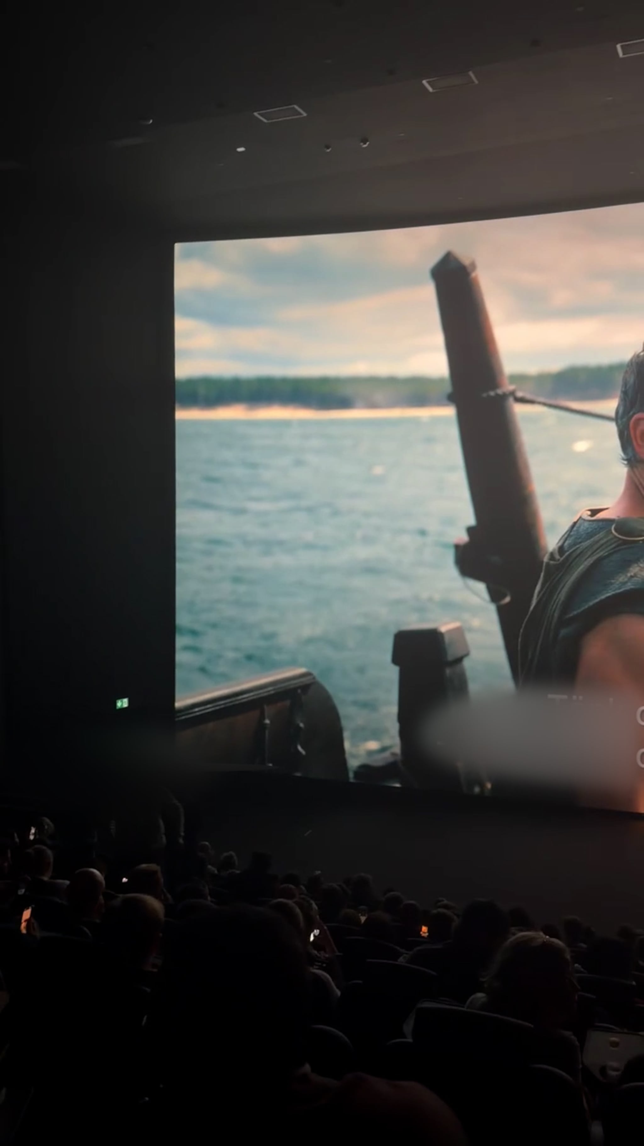 ”The Odyssey” frös – med en kvart kvar