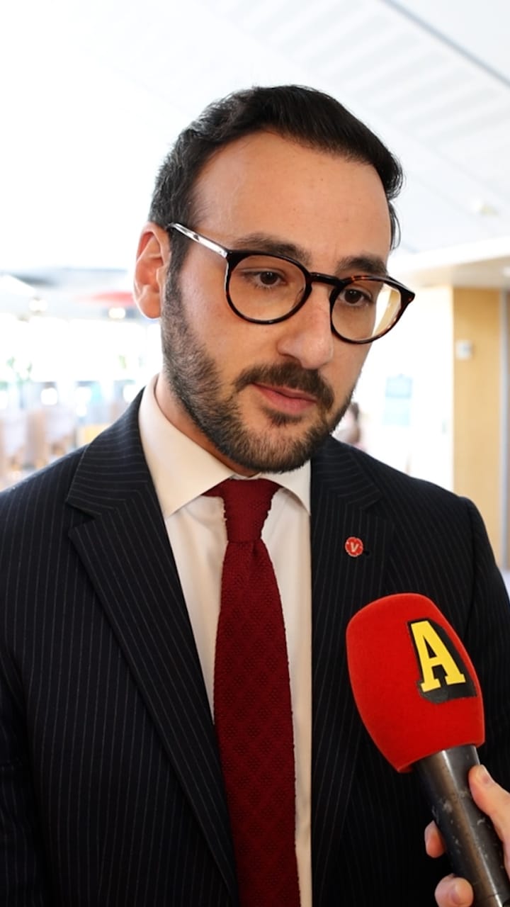 V sätter press: ”Stort ansvar vilar på S och L”