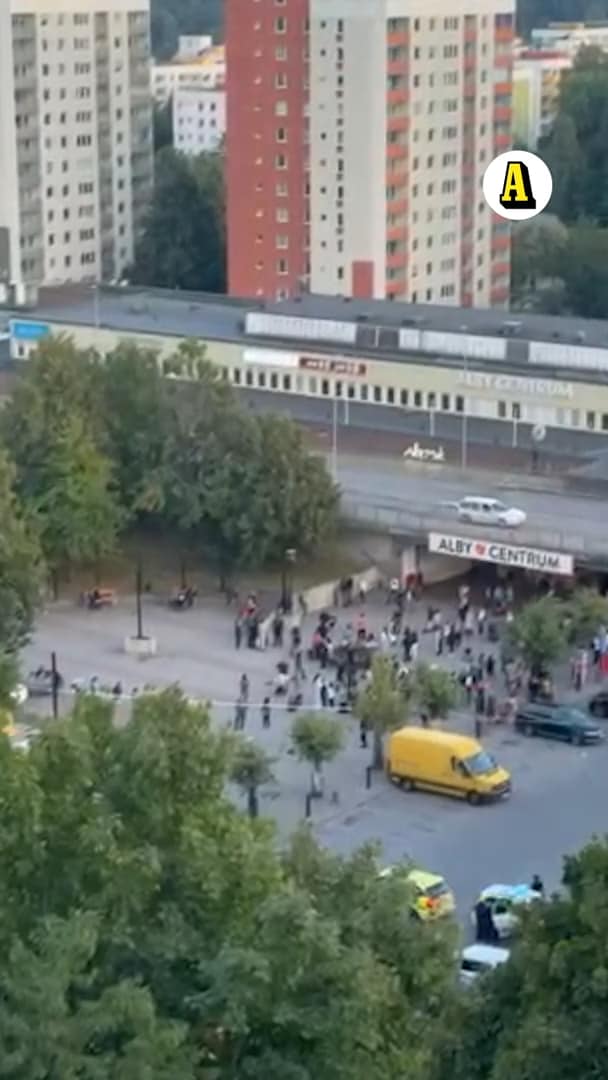 Man skjuten inne på tunnelbanestation i Alby