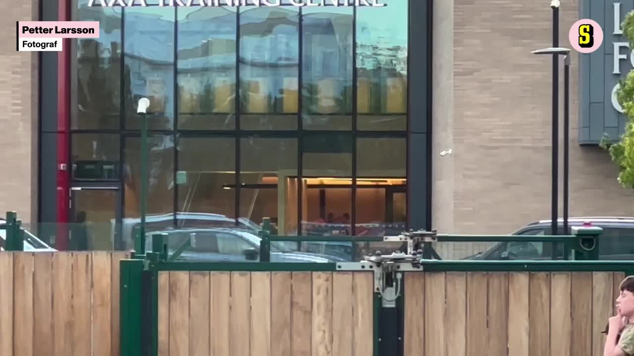 Här syns Alexander Isak i Liverpool-tröjan