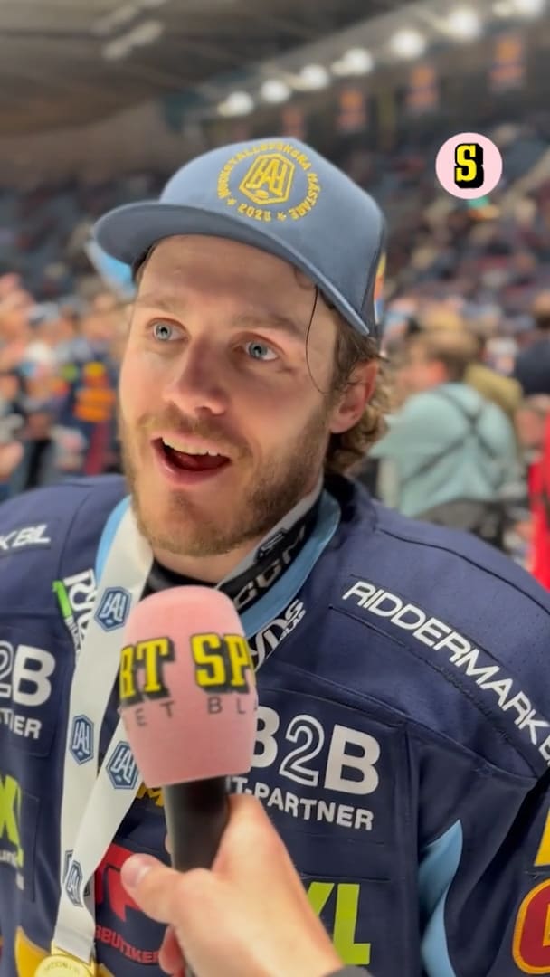 Fansen stormade isen: ”Galet – blev knuffad omkring”