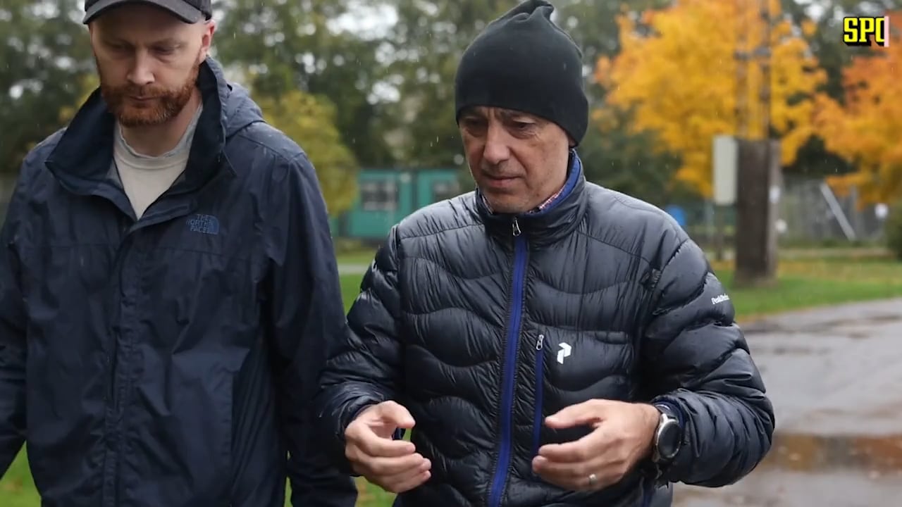 Kollapsade på toagolvet – slår larm om SvFF-pamparnas styre