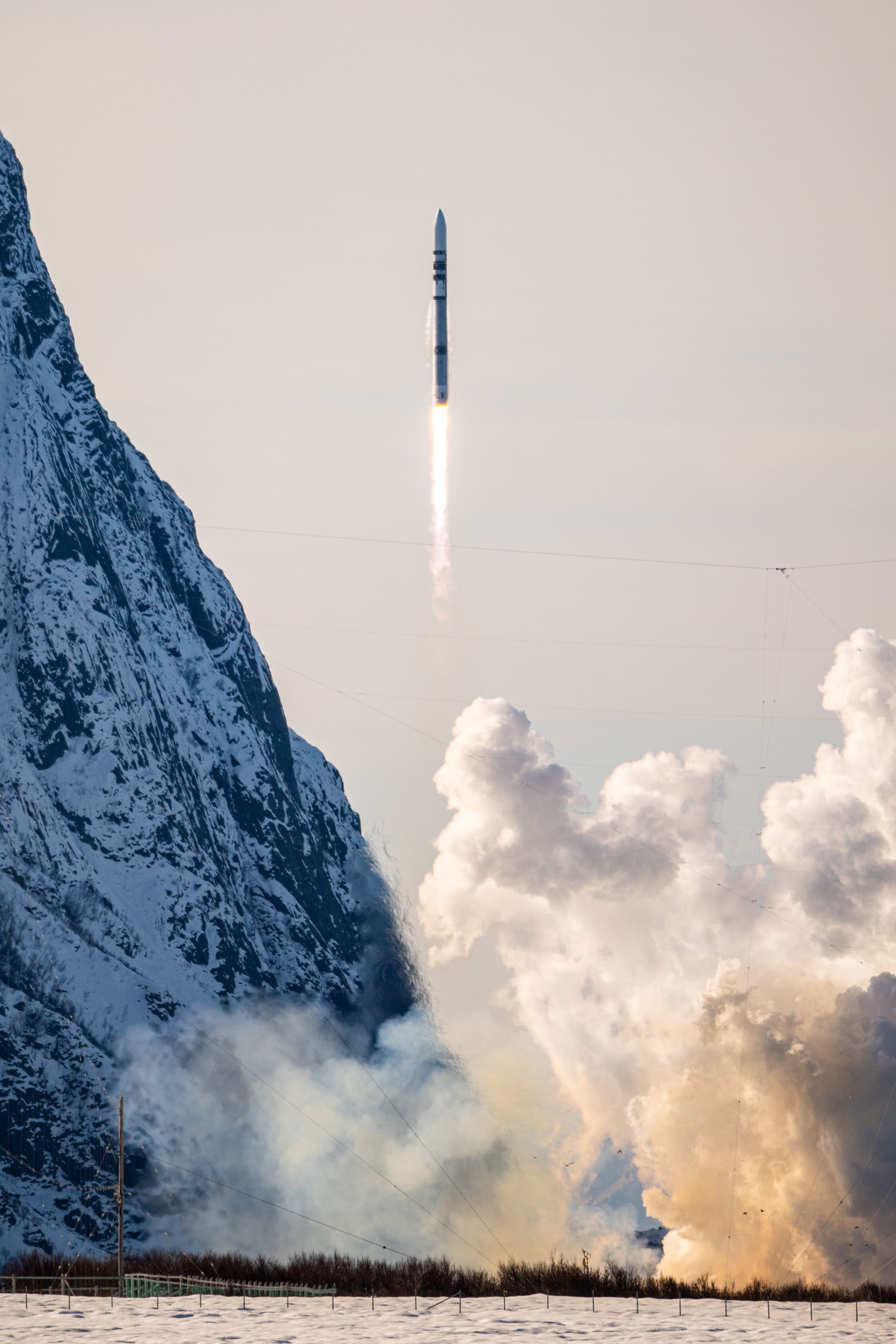 Här exploderar raketen i Norge – efter bara 30 sekunder i luften