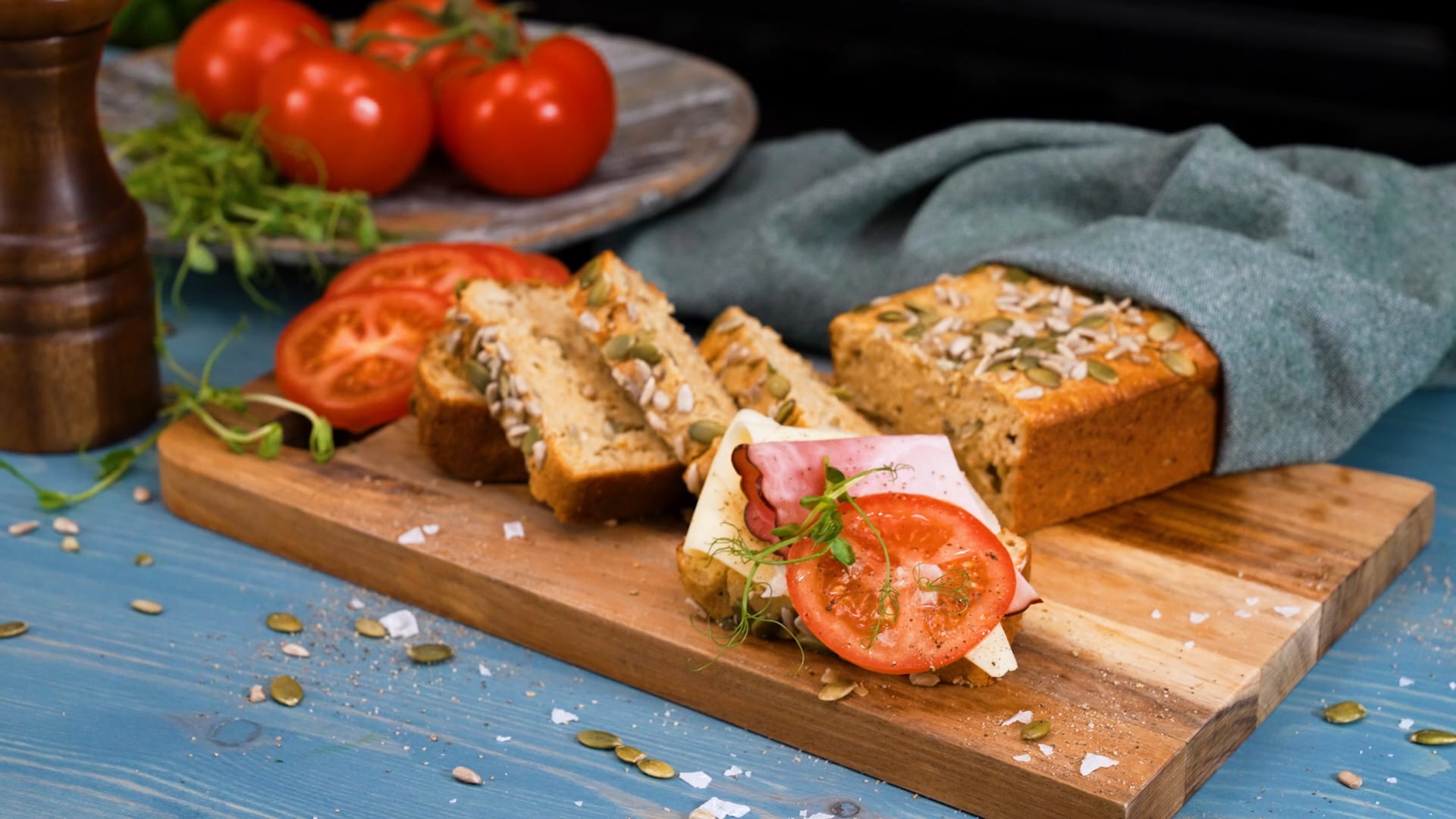 Så bakar du enkla havregrynsbrödet