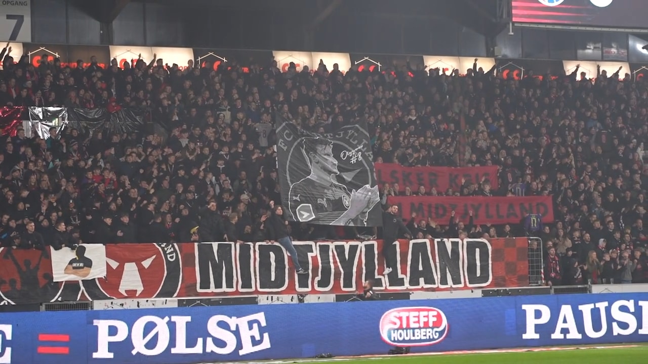 Här hyllas Kristoffer Olsson av fansen: "Vår svenske superman"