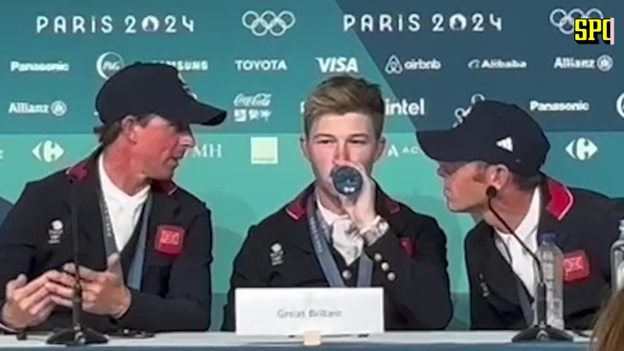 Här stjäl han showen på presskonferensen