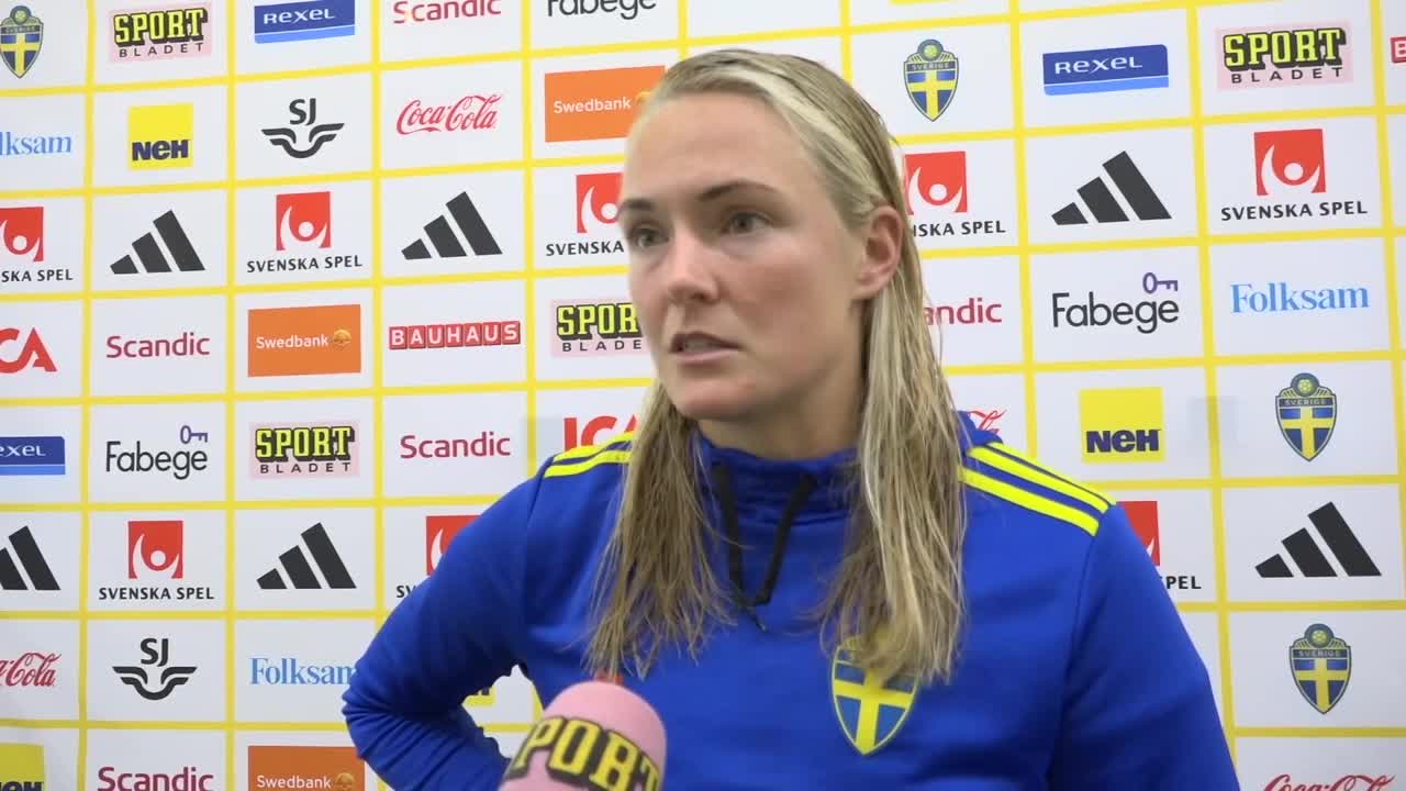 Förklaringen bakom märkliga bilden: ”Pratat inför matchen”