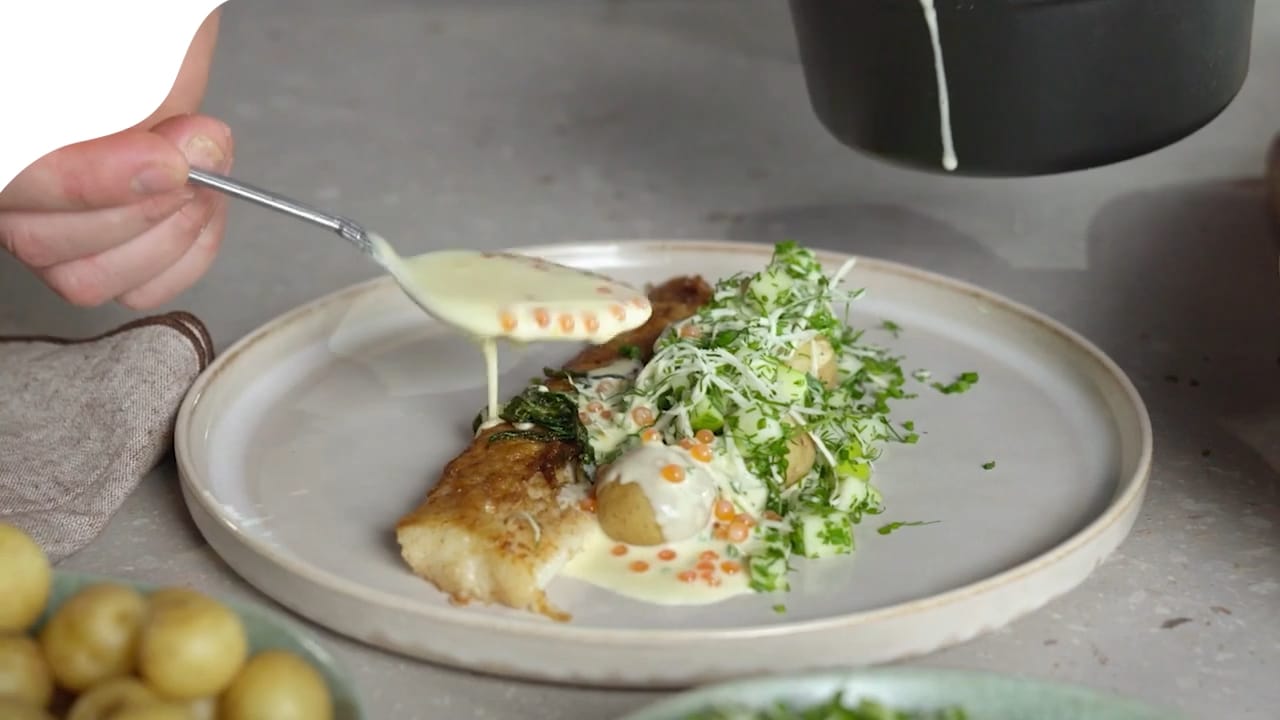 Helstekt rödtunga med sandefjordssås