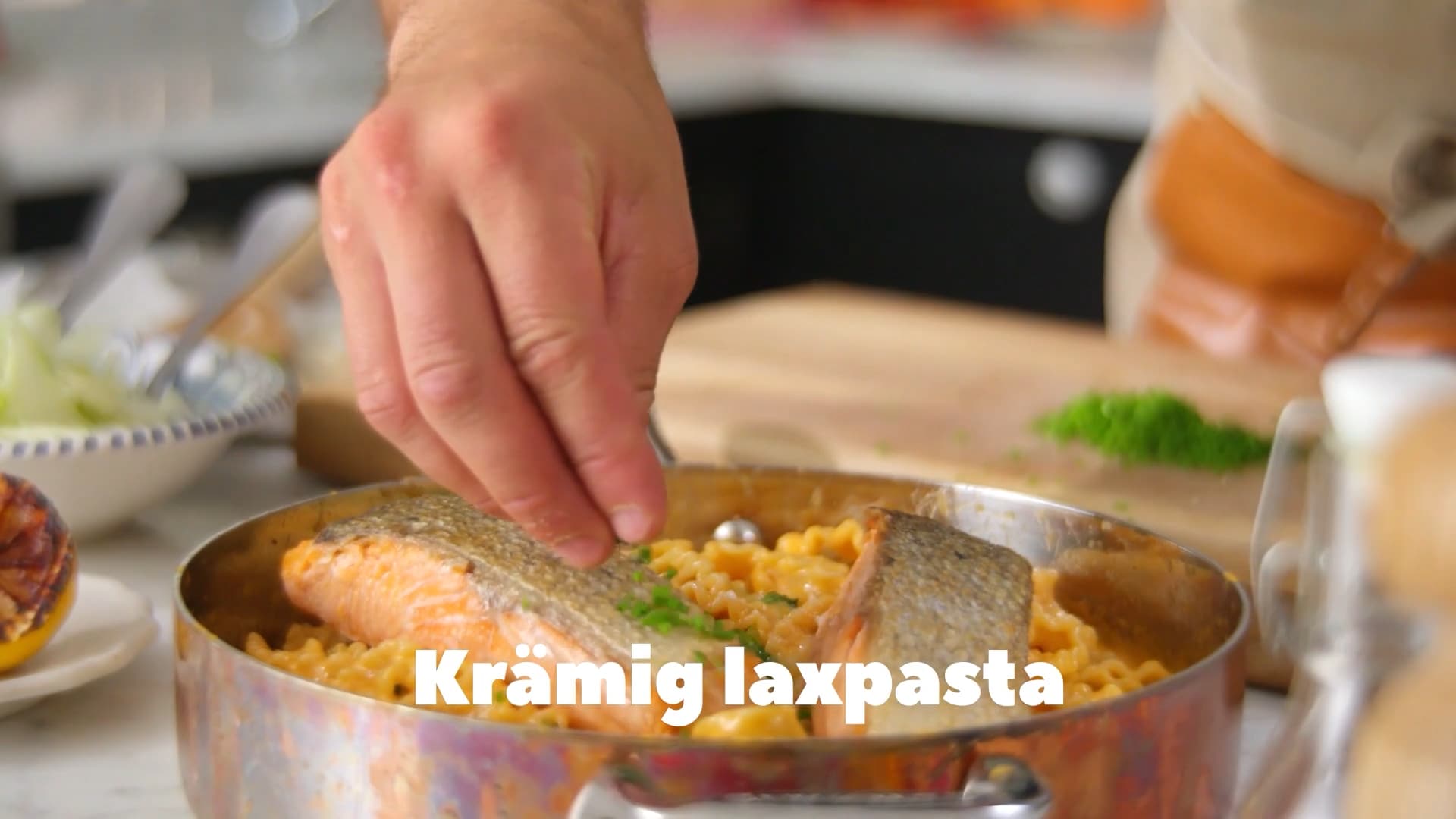 Gräddig toscansk laxpasta