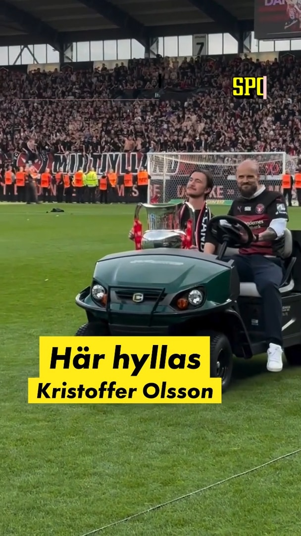 Här hyllas Kristoffer Olsson – firar ligatiteln