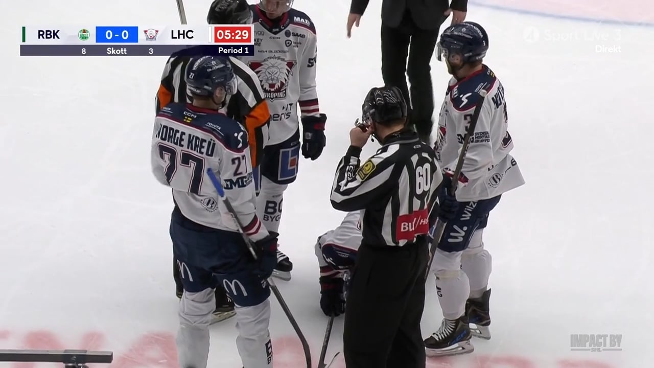 Träffas av skottet – får ledas av isen