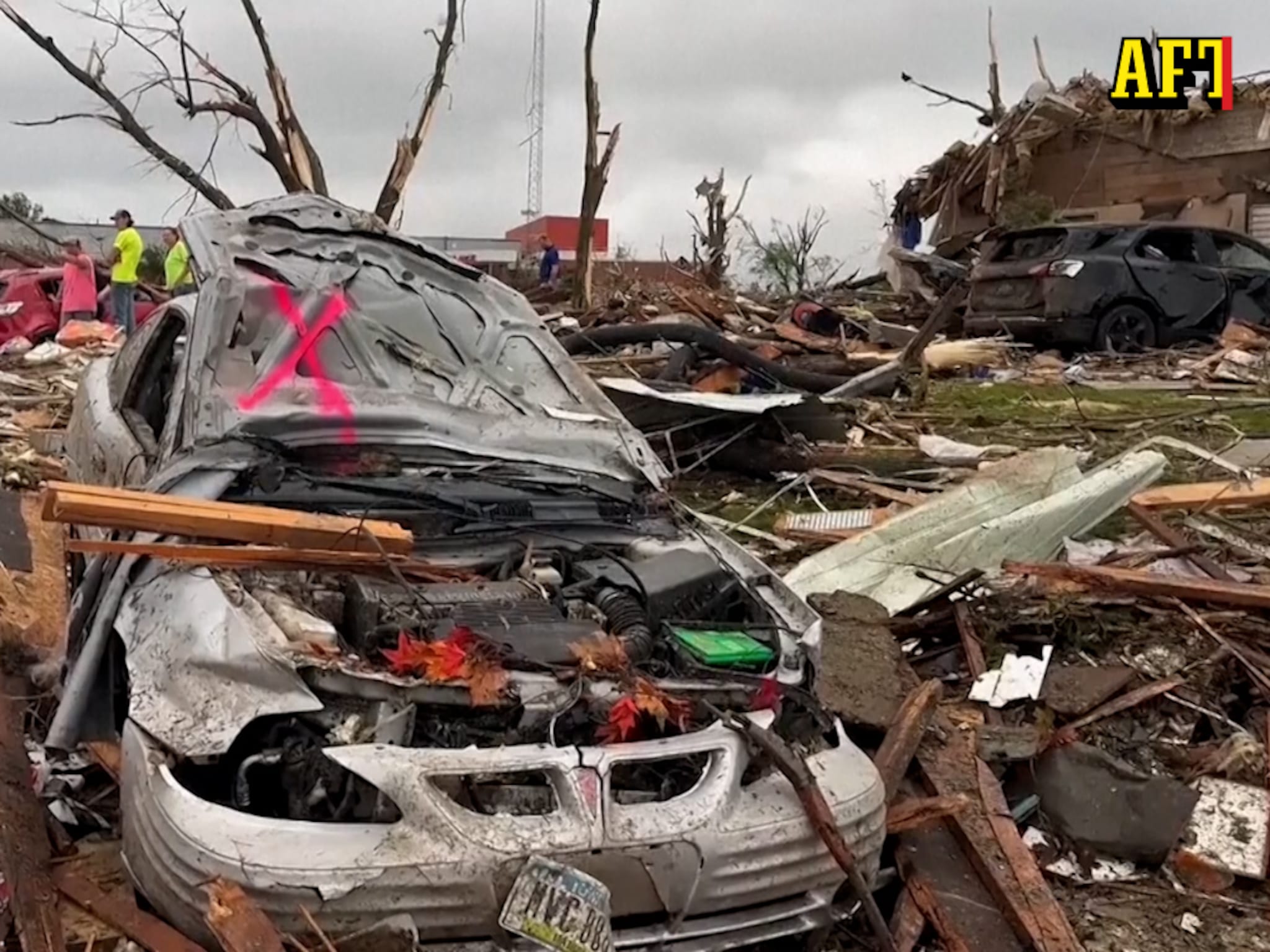 Tornado ödelade samhället – flera döda