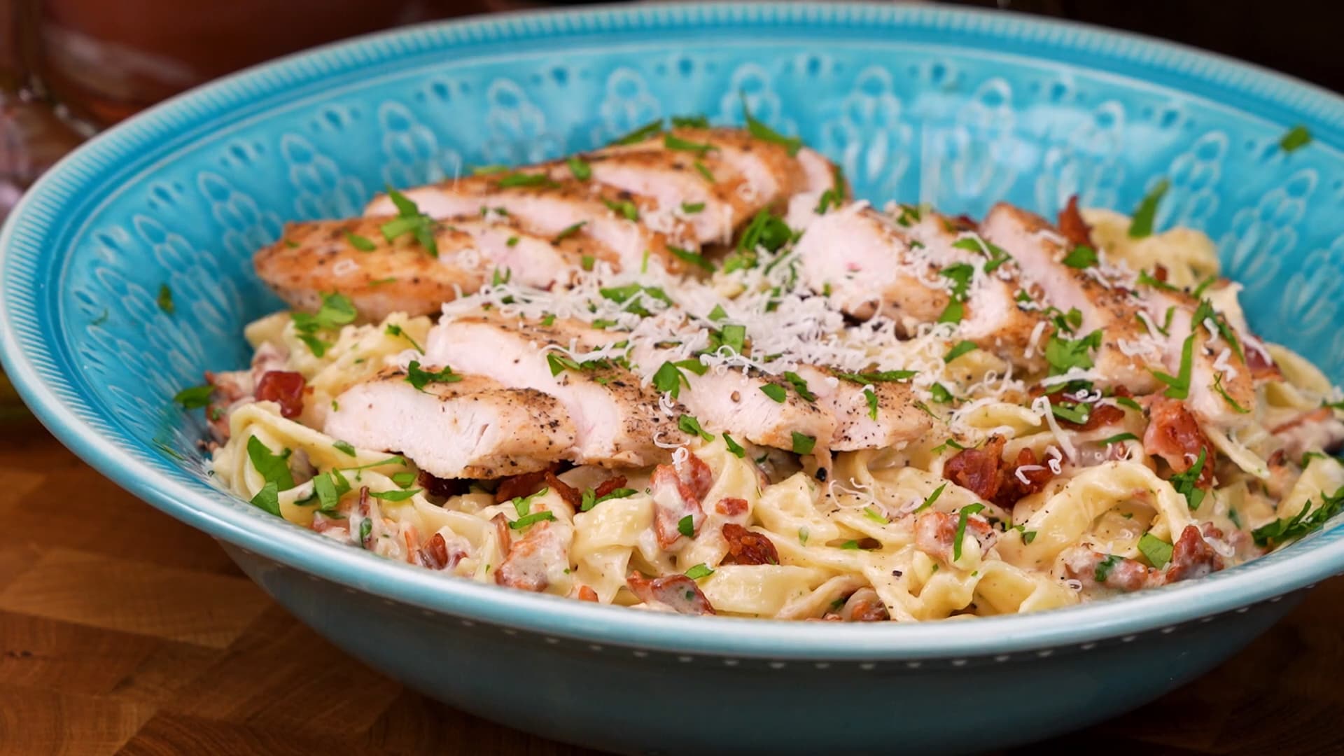 Krämig kycklingpasta med bacon