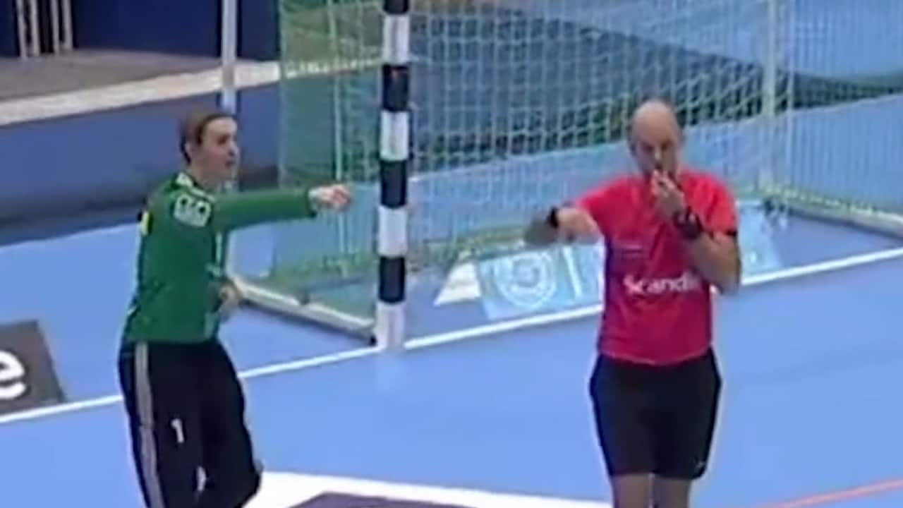 Roland, 63, glömmer lyset på permobilen