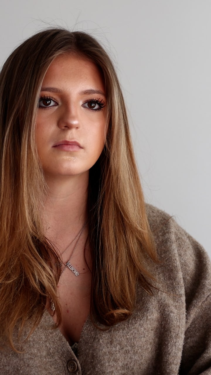 Lova, 17, blev sjuk i anorexi: Matas ständigt av smala kroppar
