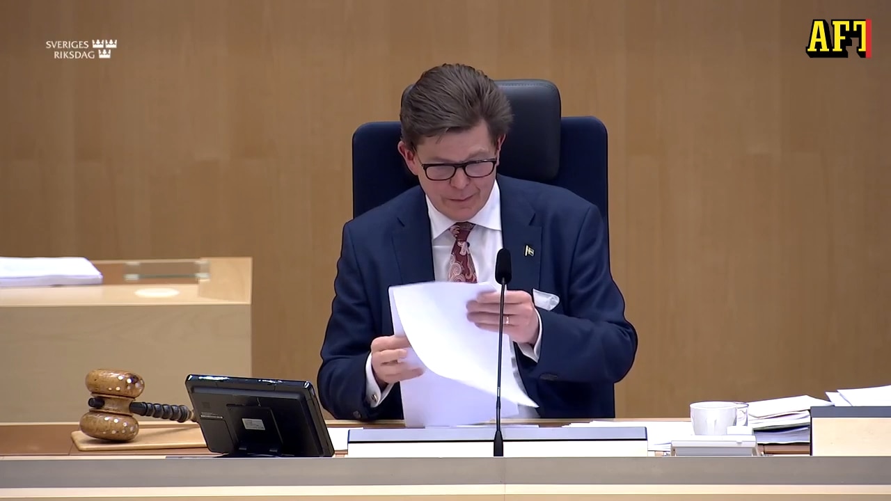 Talmannens långa tystnad efter beslutet i riksdagen