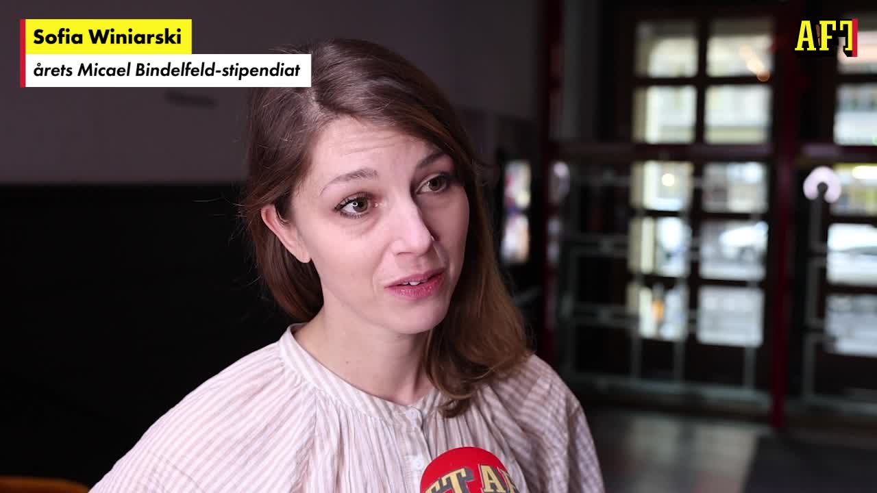 Hon tilldelas Bindefeld-stipendium för ”Stulen musik”