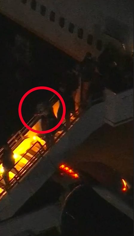 Efter USA:s attack – här förs Maduro av planet i New York