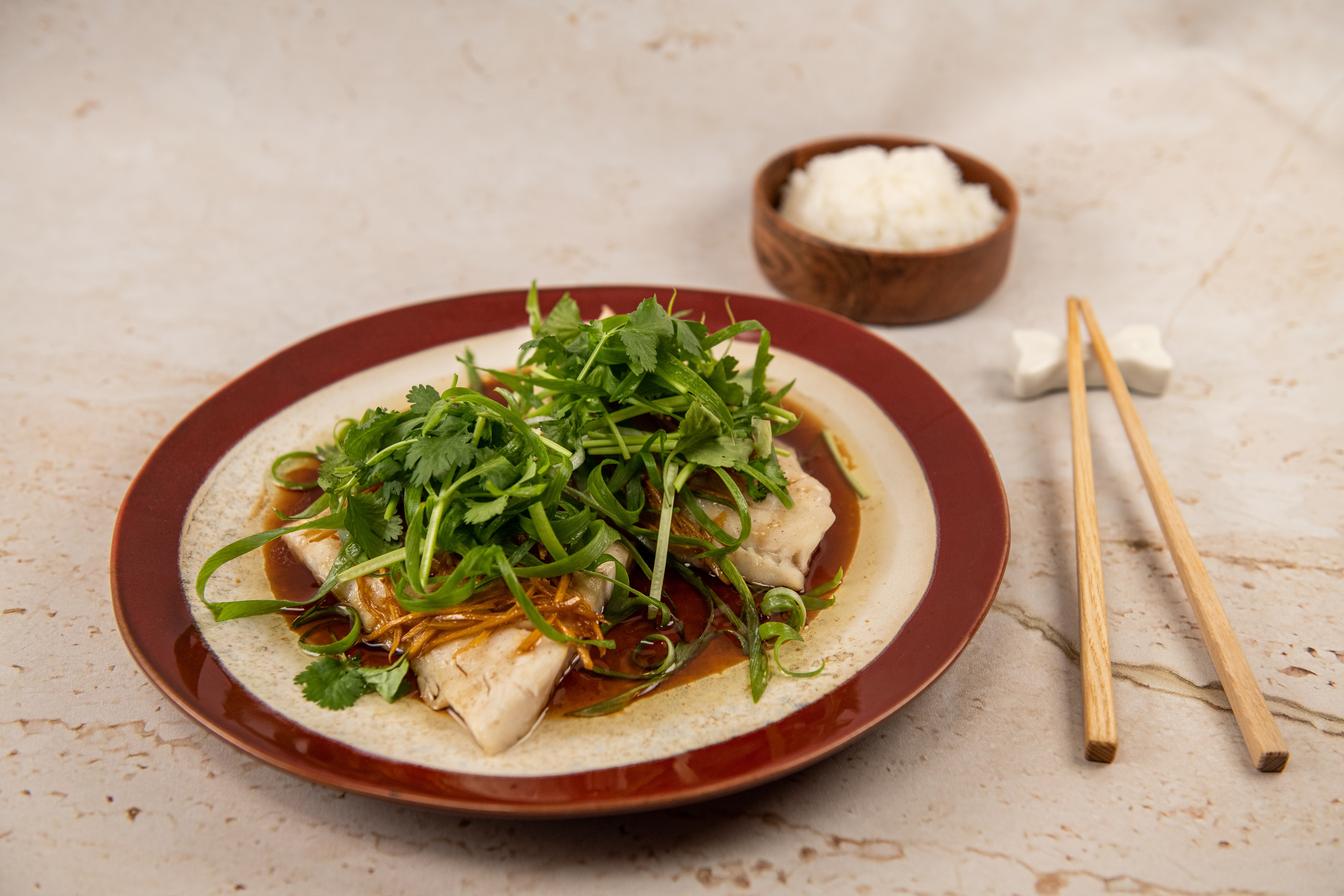Ångkokt fisk med soja och ingefära