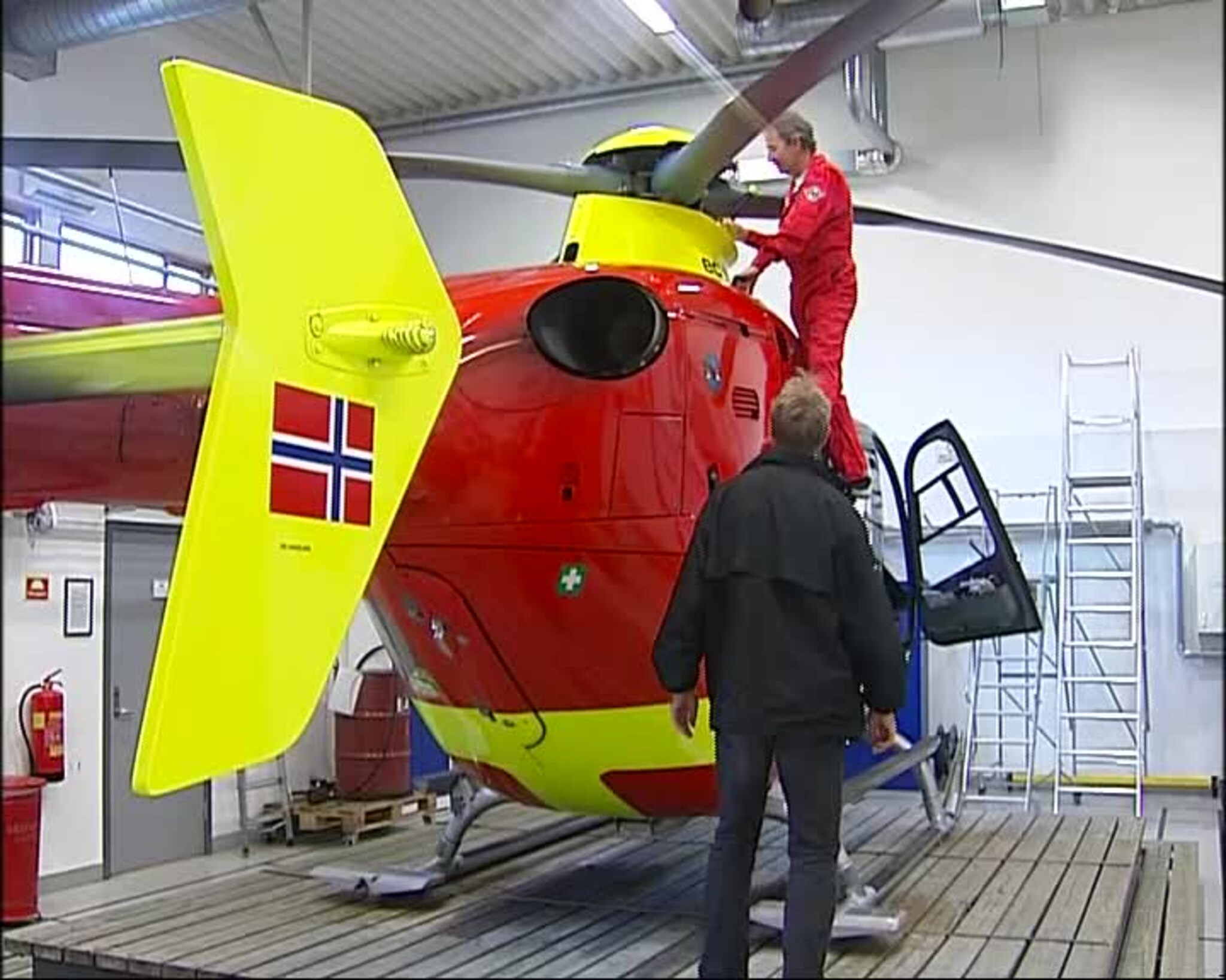 Under panseret hos luftambulansen