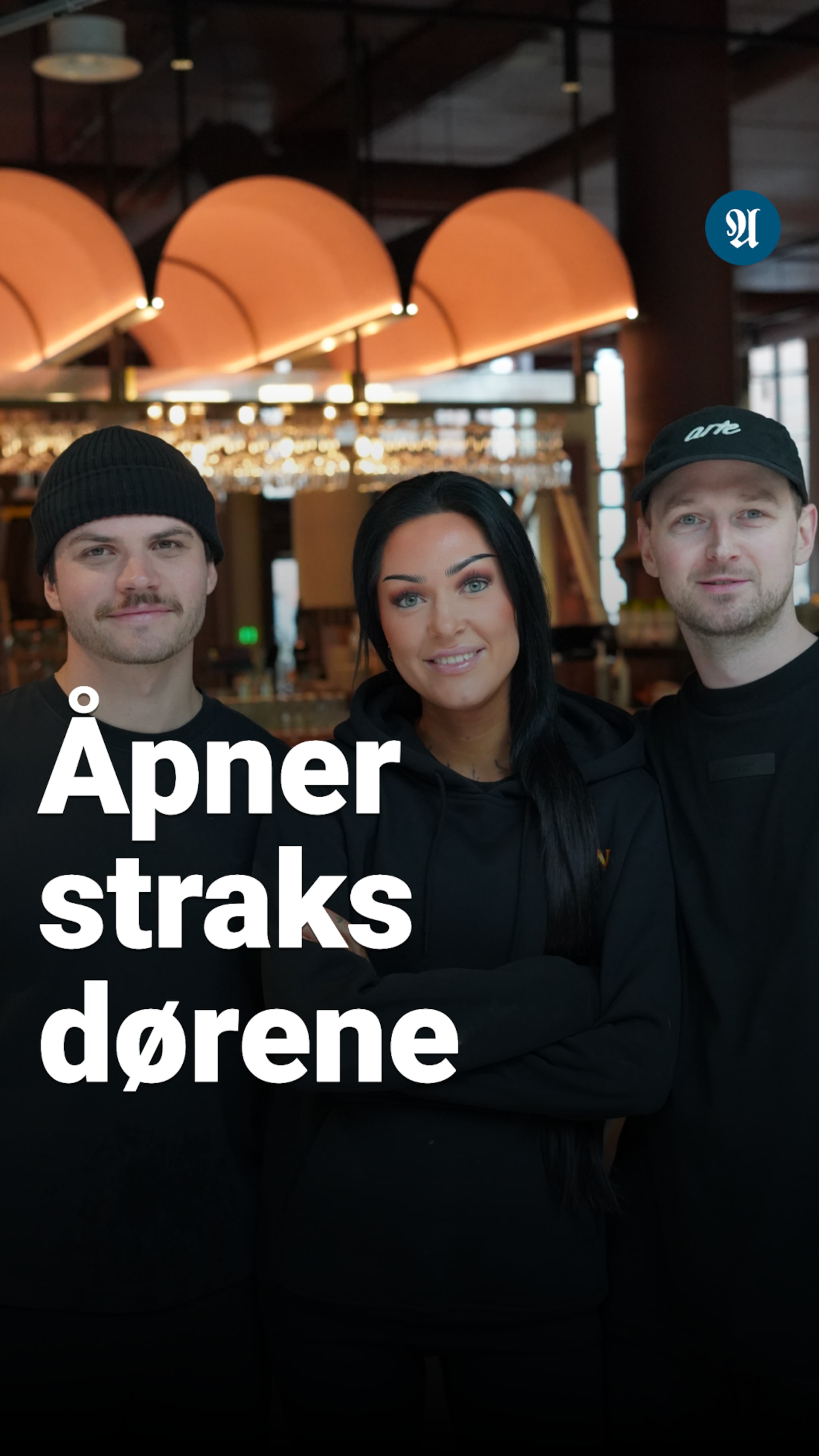 Åpner straks dørene
