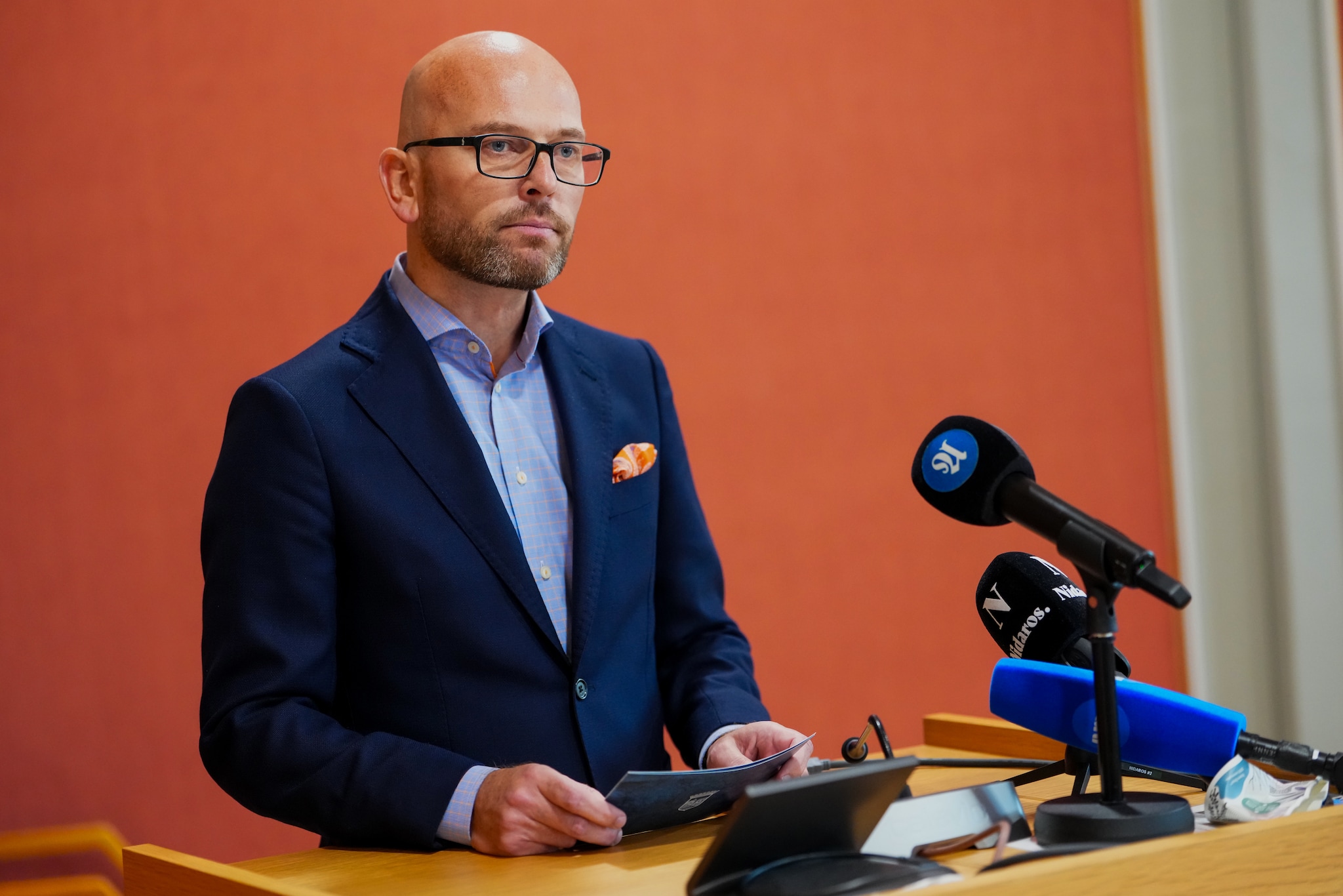 Byrådslederen går av