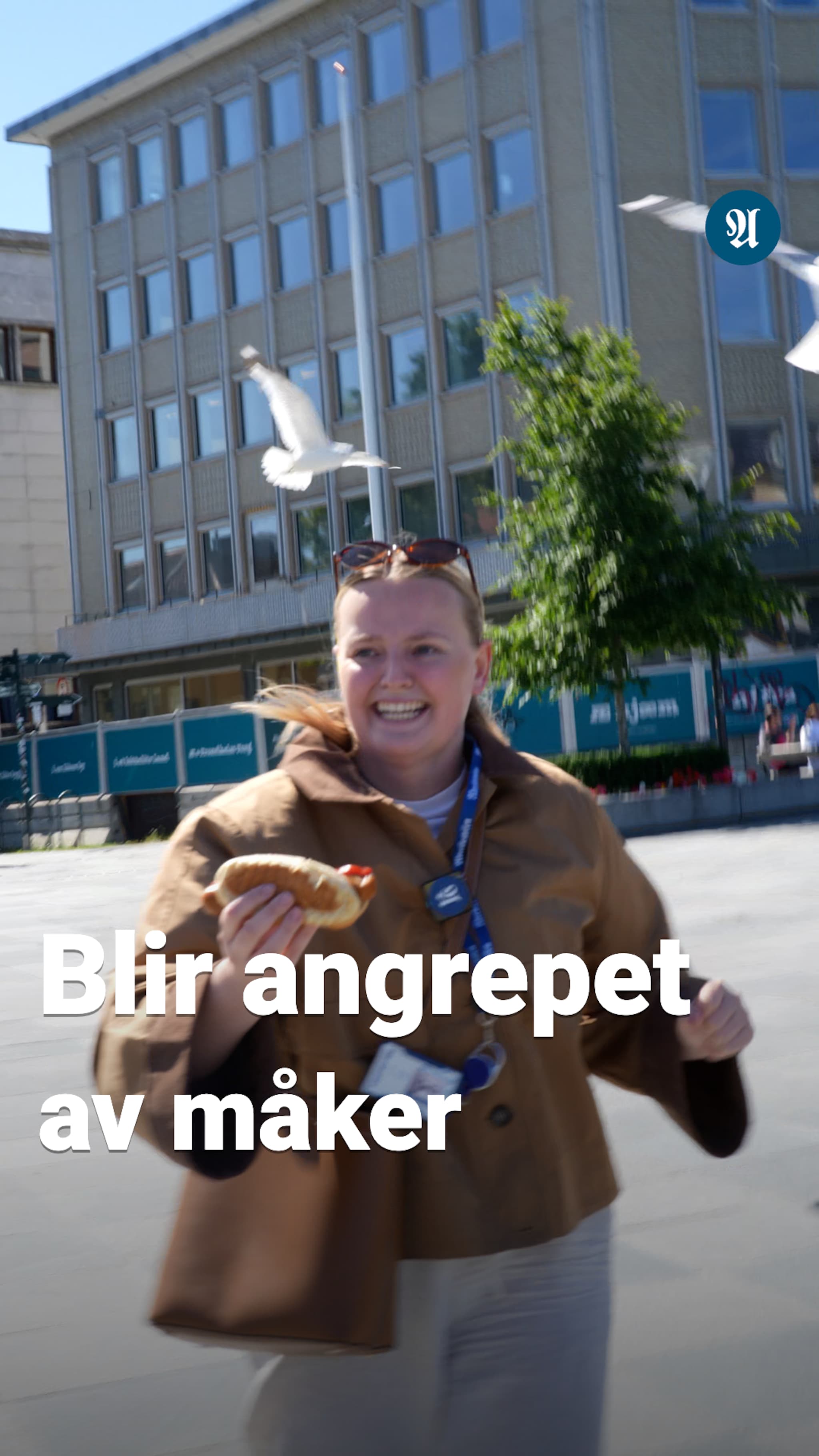 Her blir reporterne angrepet 