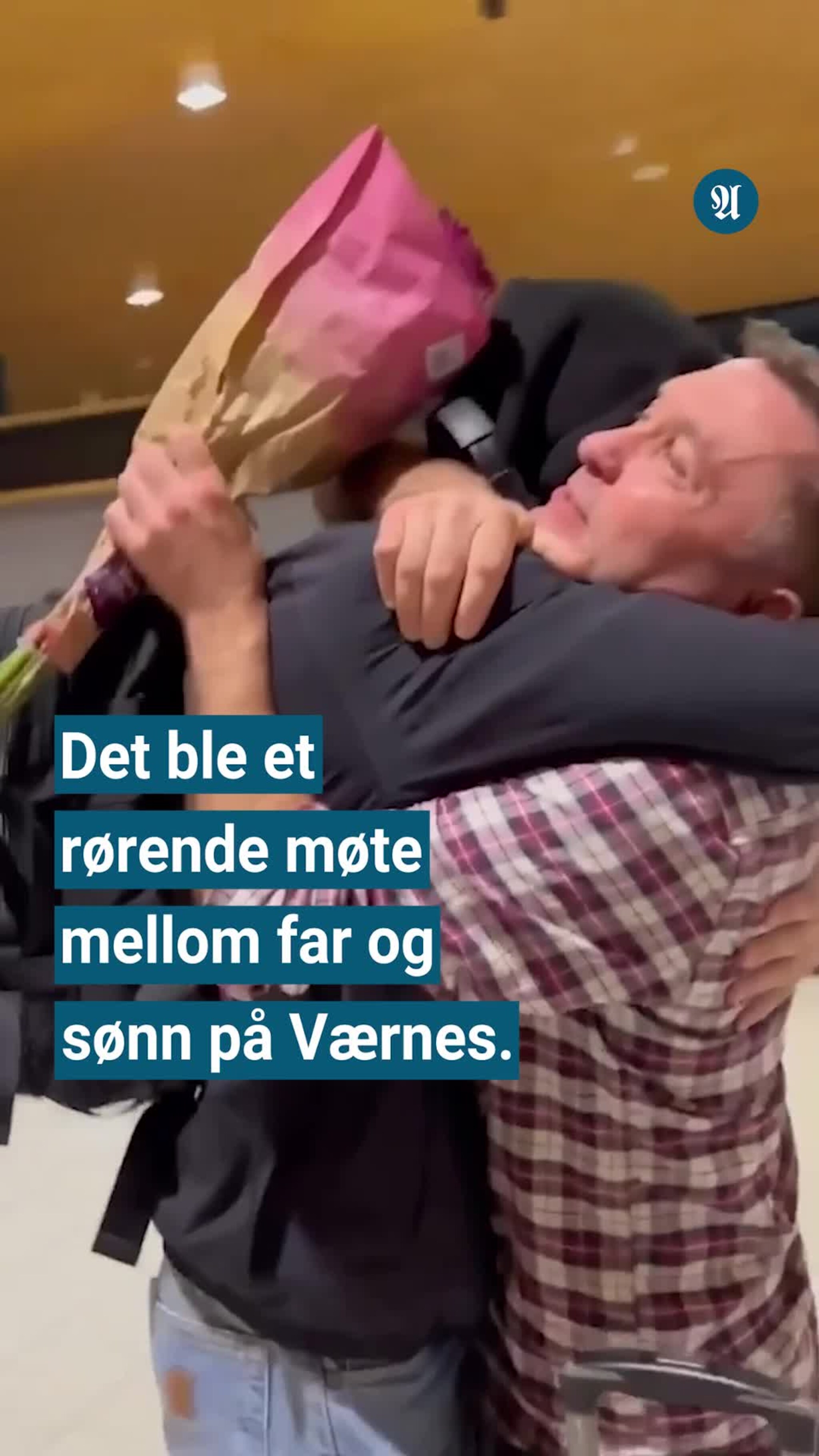 Derfor gråter faren når han henter sønnen på Værnes
