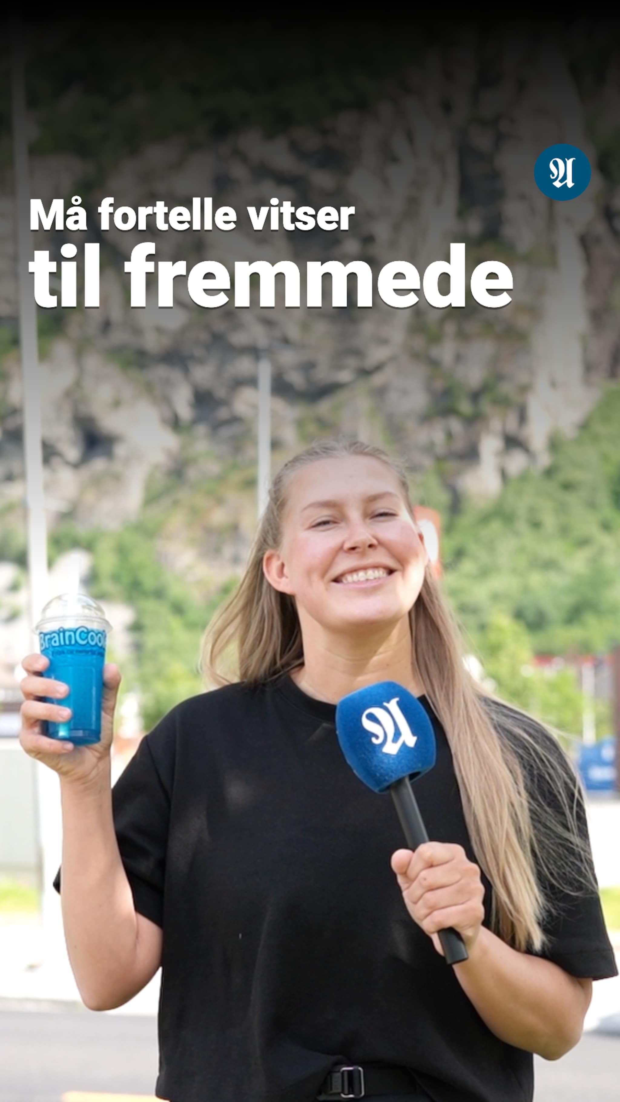 Her må reporter Lisa fortelle vitser til fremmede