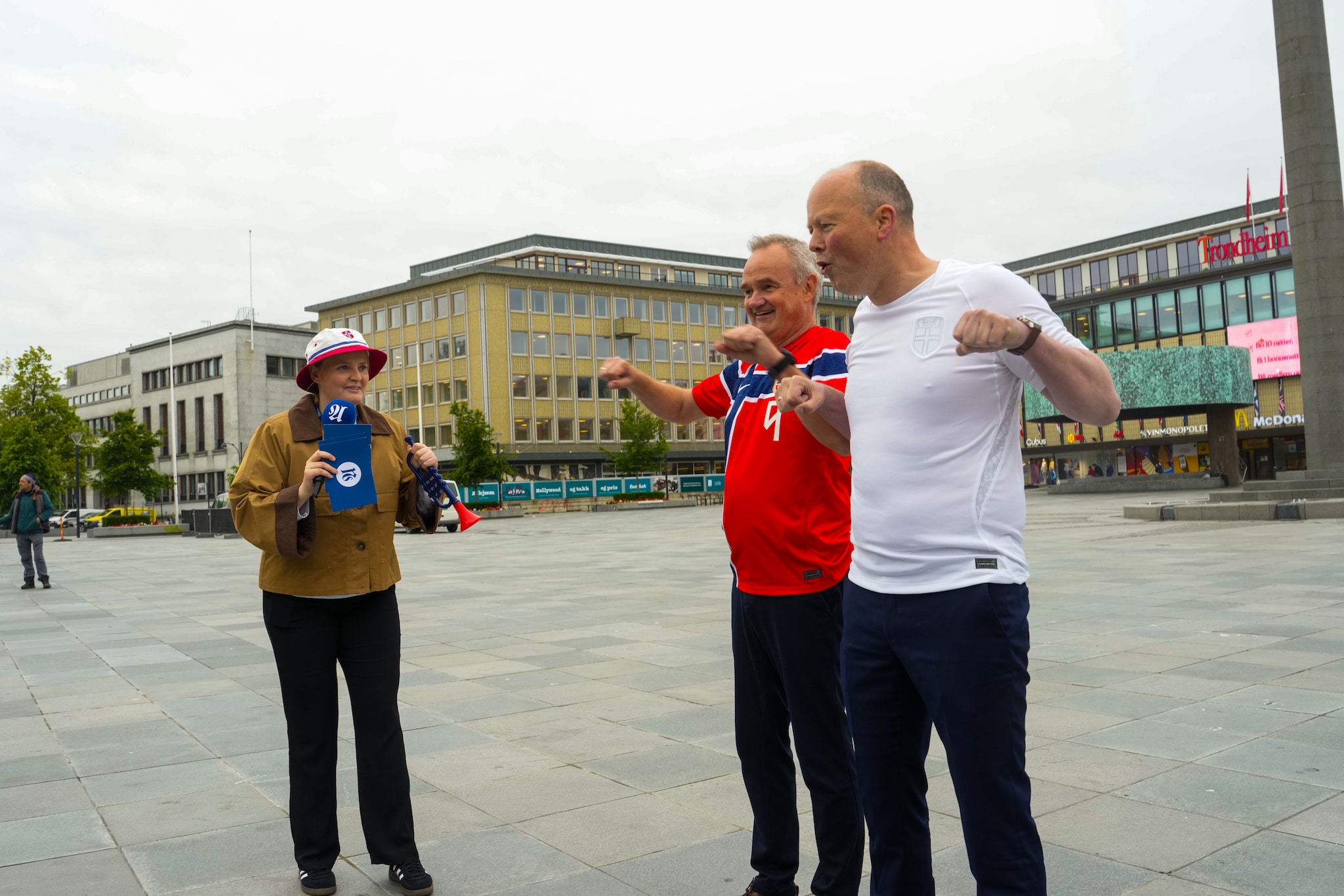 Storskjerm på Torvet lørdag