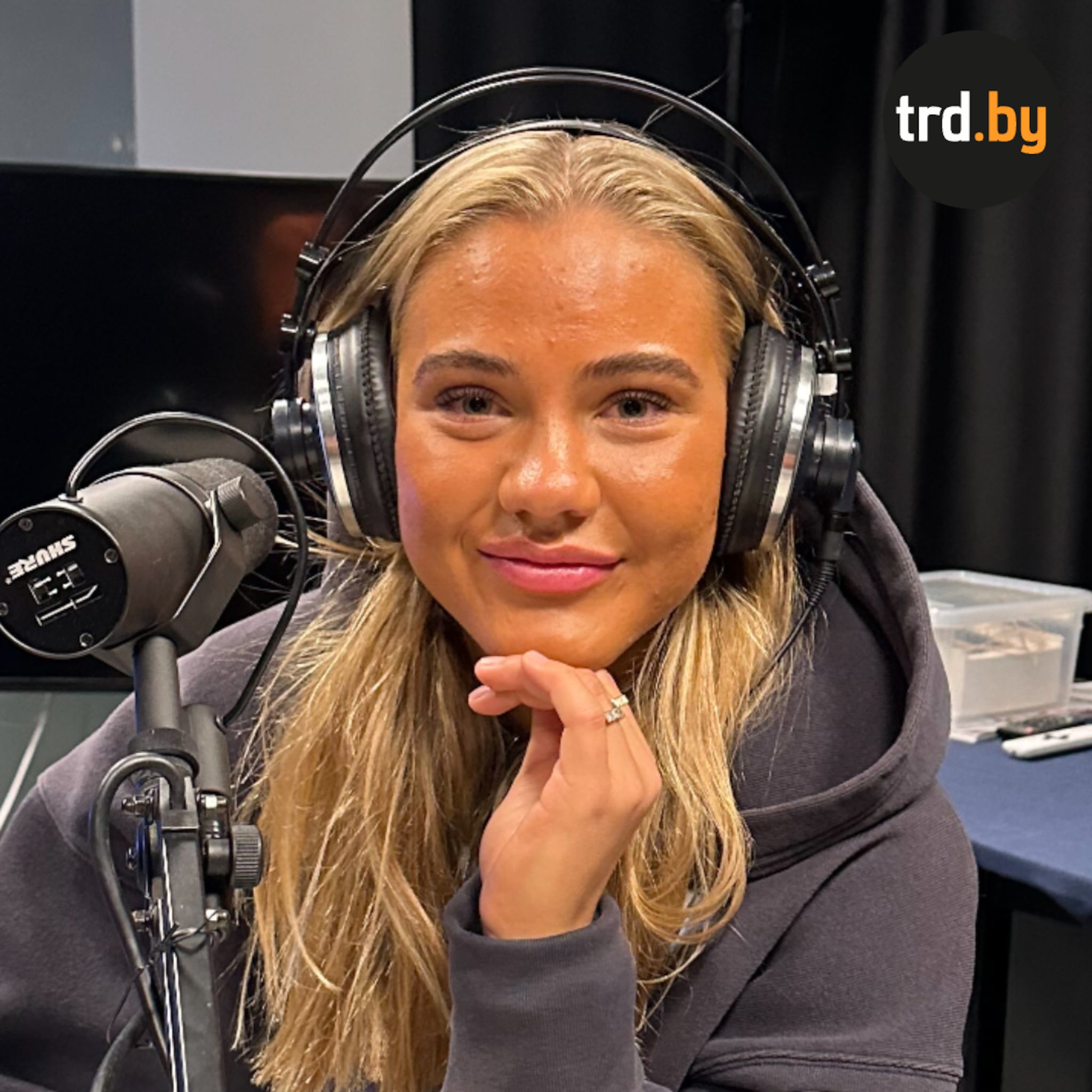 #237 Tindra (18) tindrer og sjekker snapscore