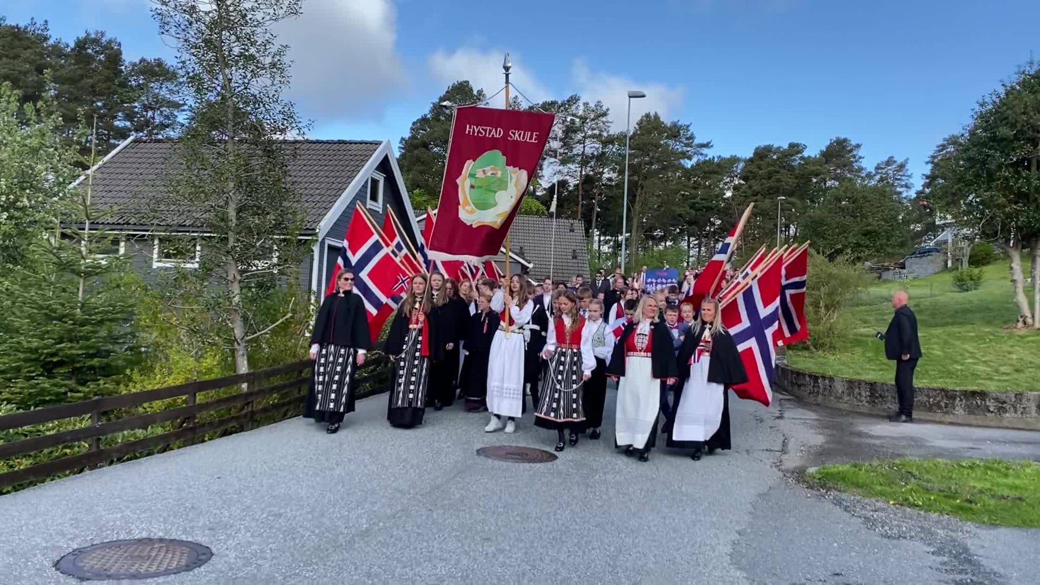 Hystad skule marsjerer i 2023