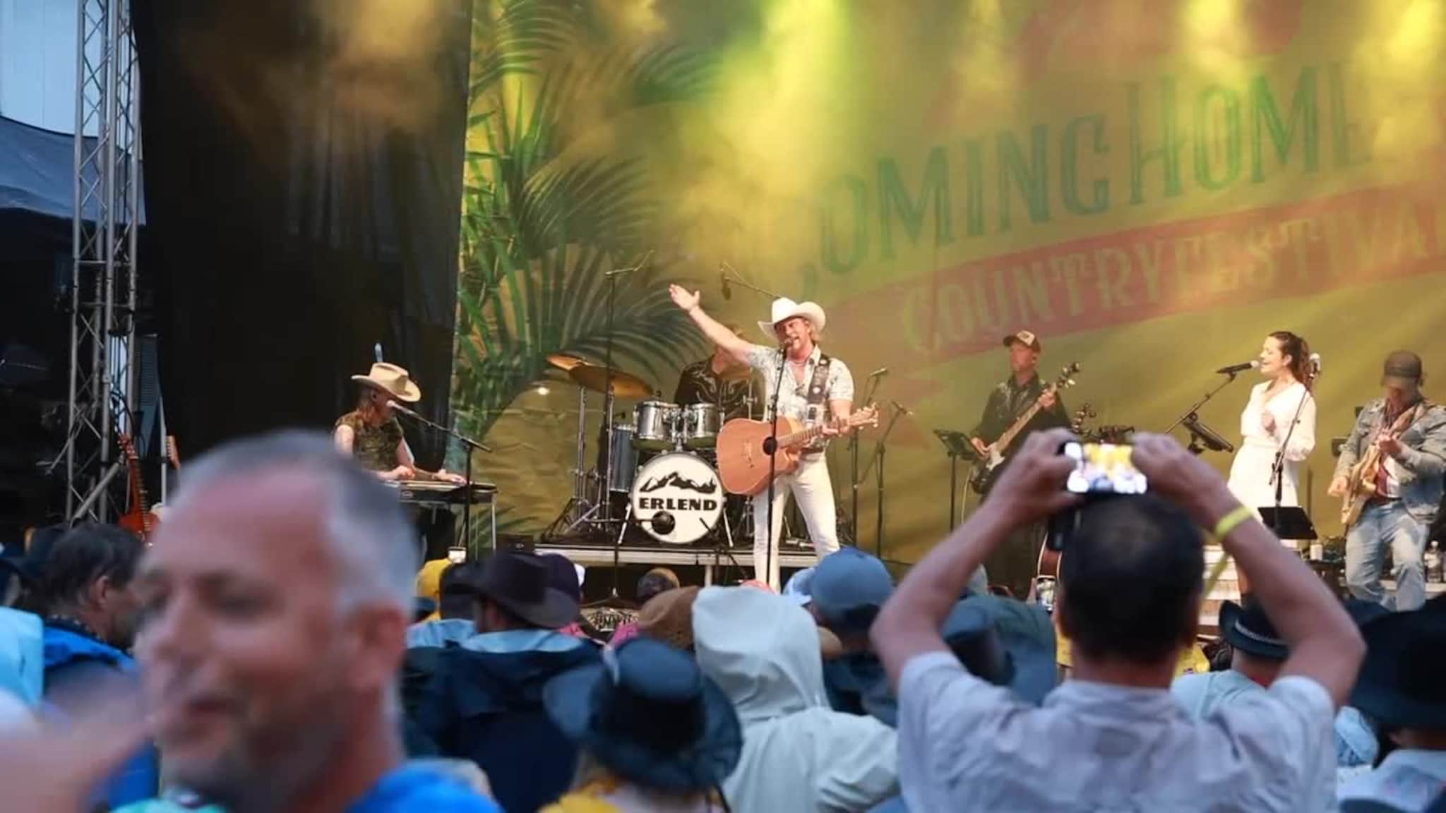 Stemningen i taket på ny festival