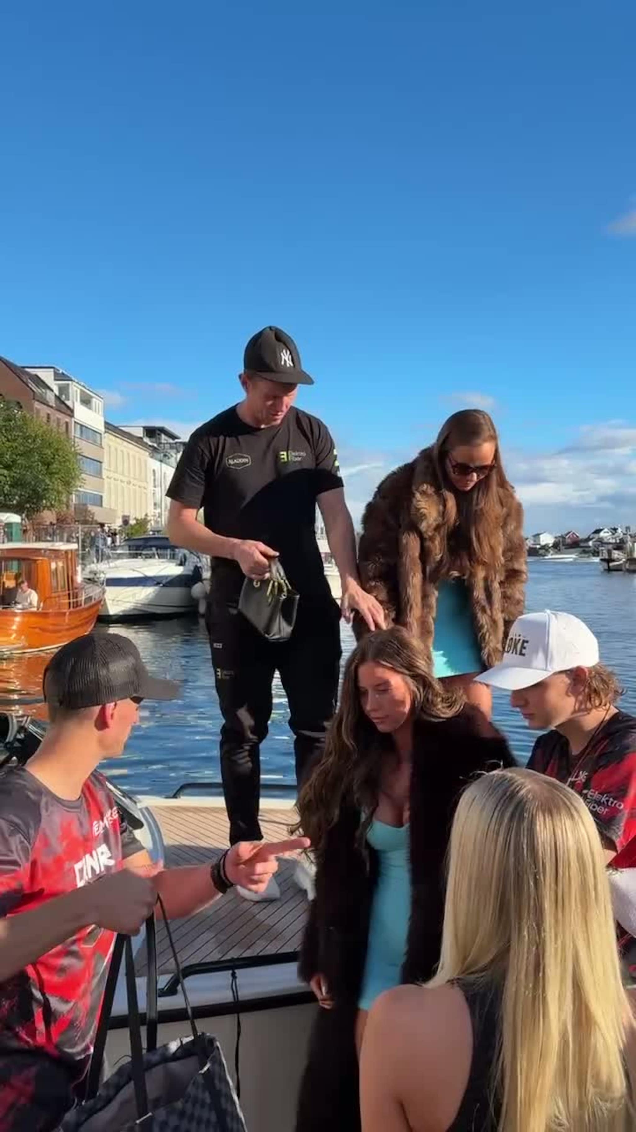 Frank Løke før kampen mot Kai Robin Havnaa