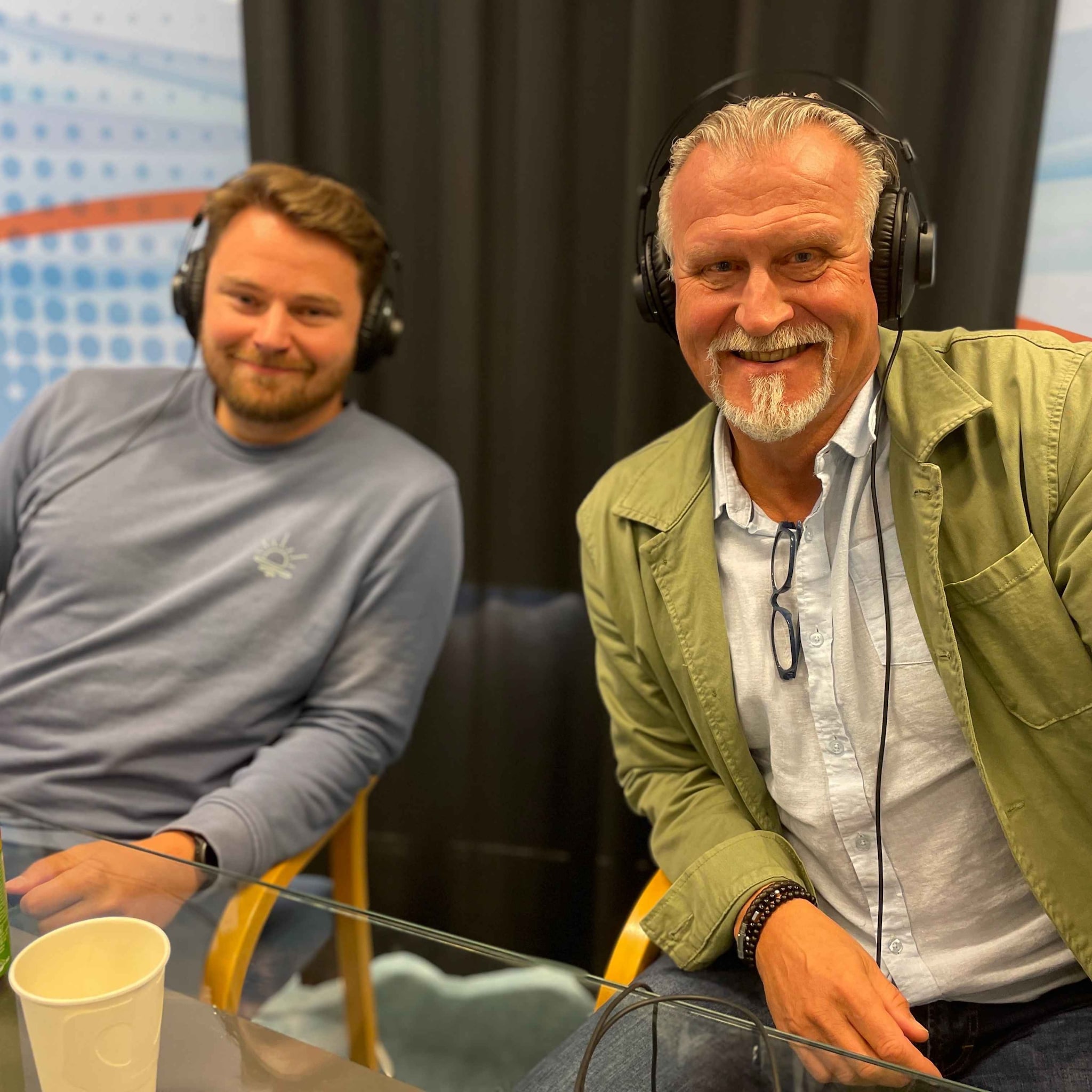 – Klink ener på terningen!