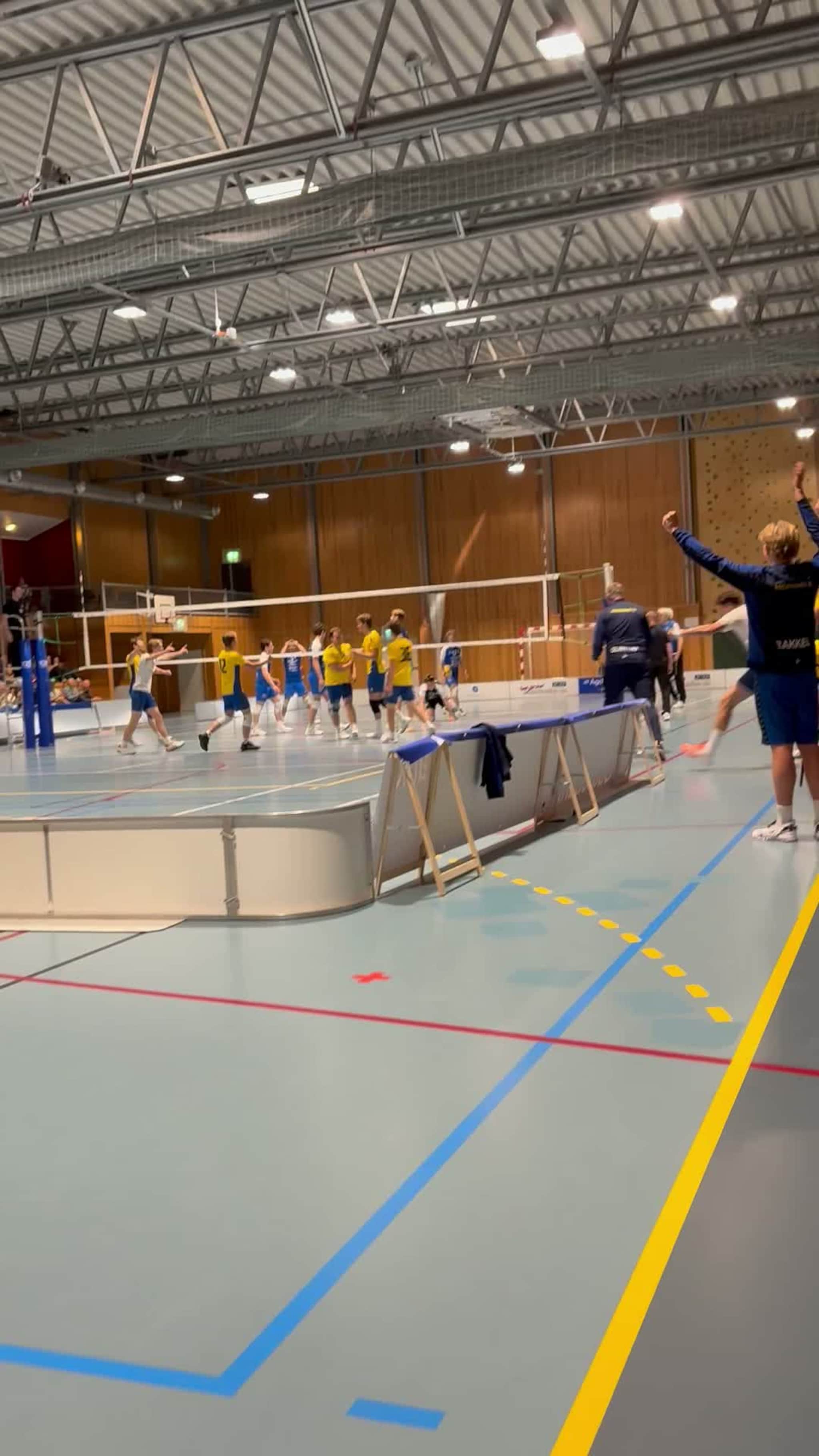 Det koker i Vegårsheihallen