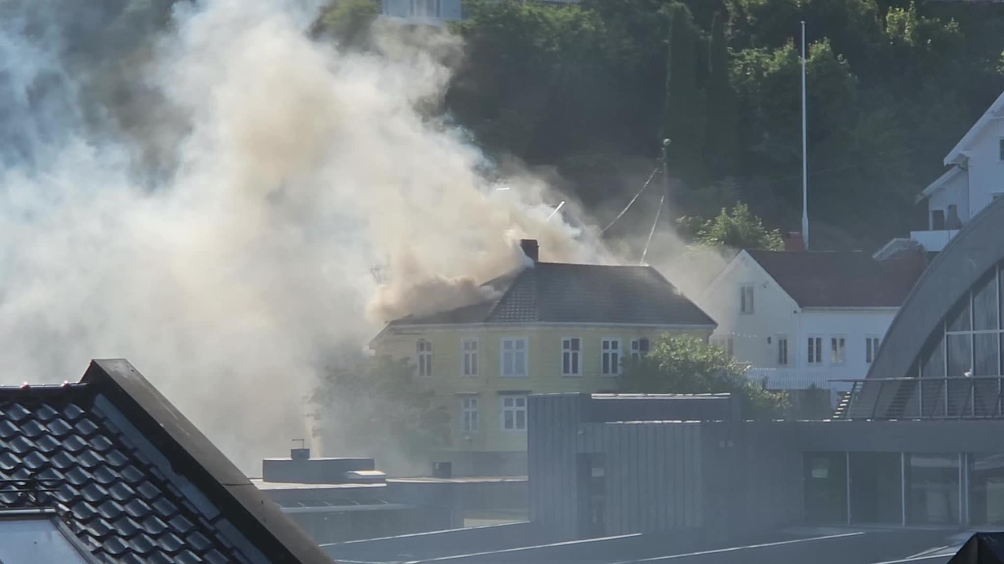 Brann i Strømsbuveien i Arendal