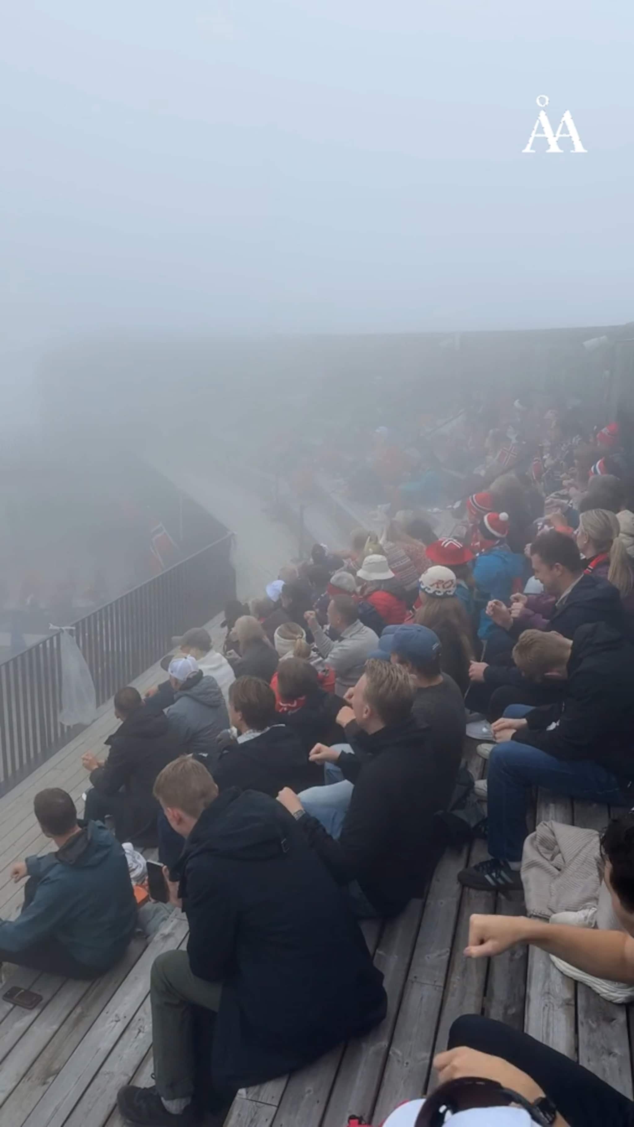 Her ror de på toppen av fjellet