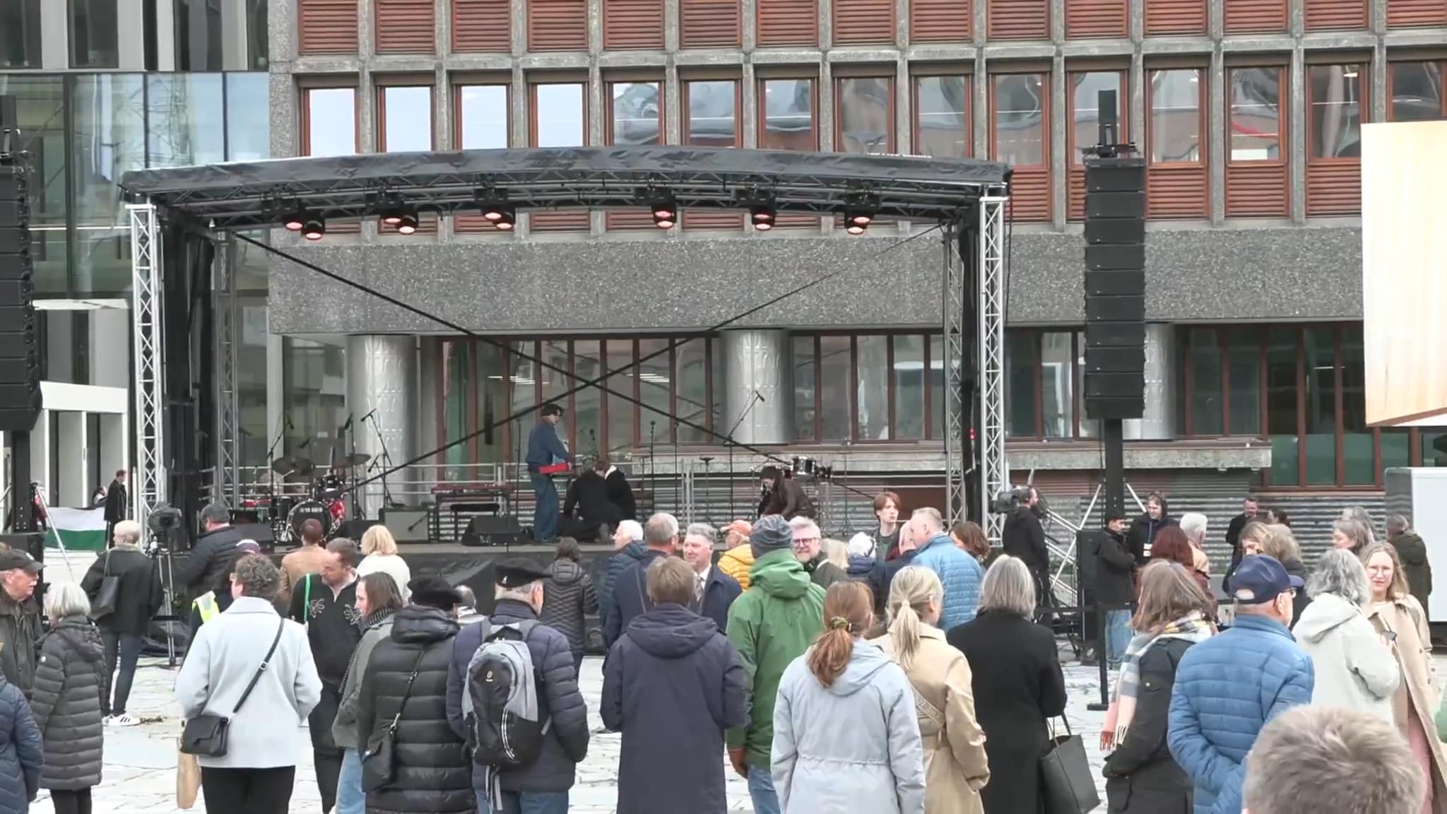 På plass etter nær 15 år: – Litt som første dag på jobb